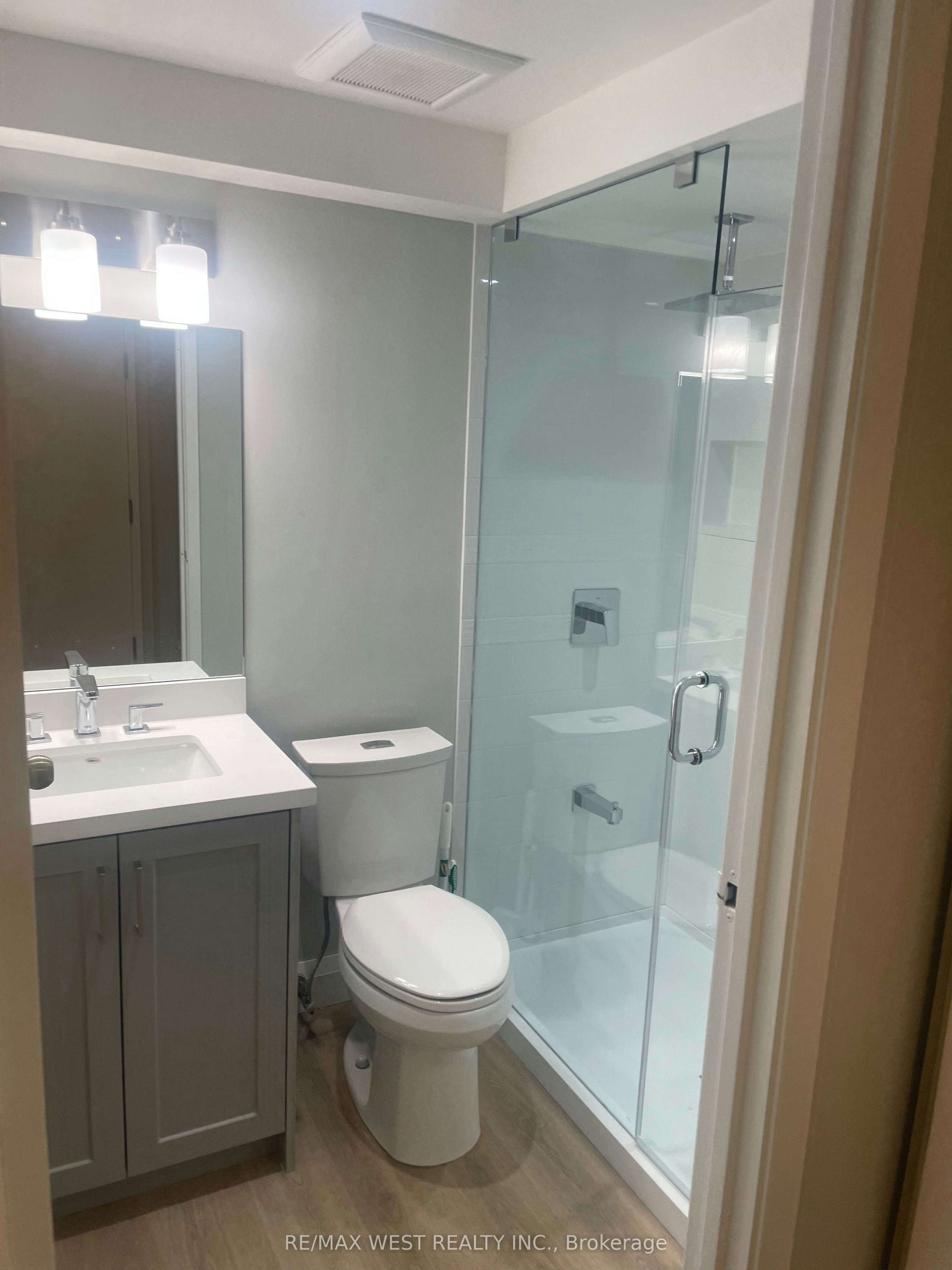 202 Rear-13 Grange Avenue, Toronto, ON, M5T 1C6 - 20