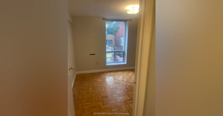 202 Rear-13 Grange Avenue, Toronto, ON, M5T 1C6 - 14