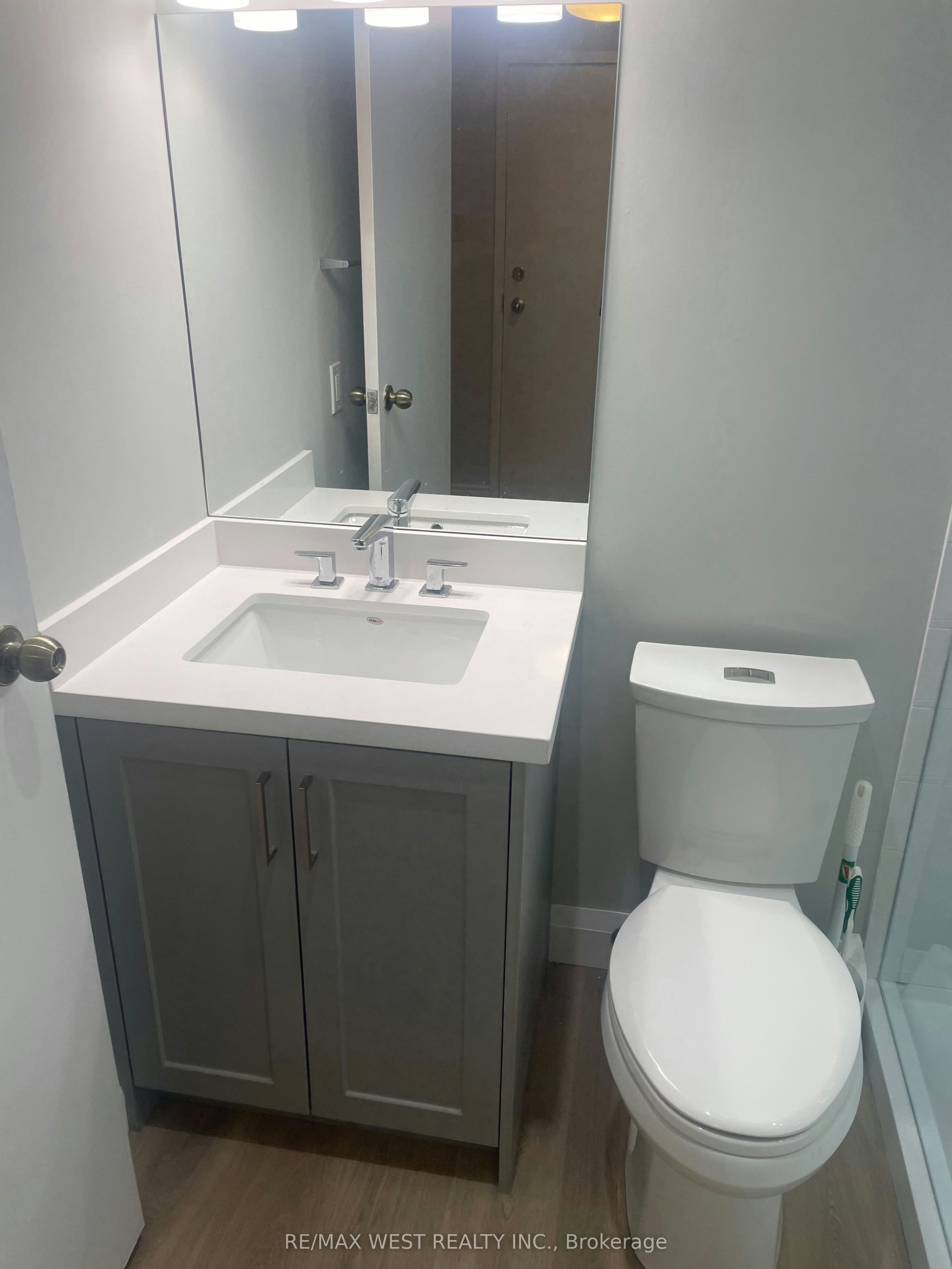 202 Rear-13 Grange Avenue, Toronto, ON, M5T 1C6 - 22