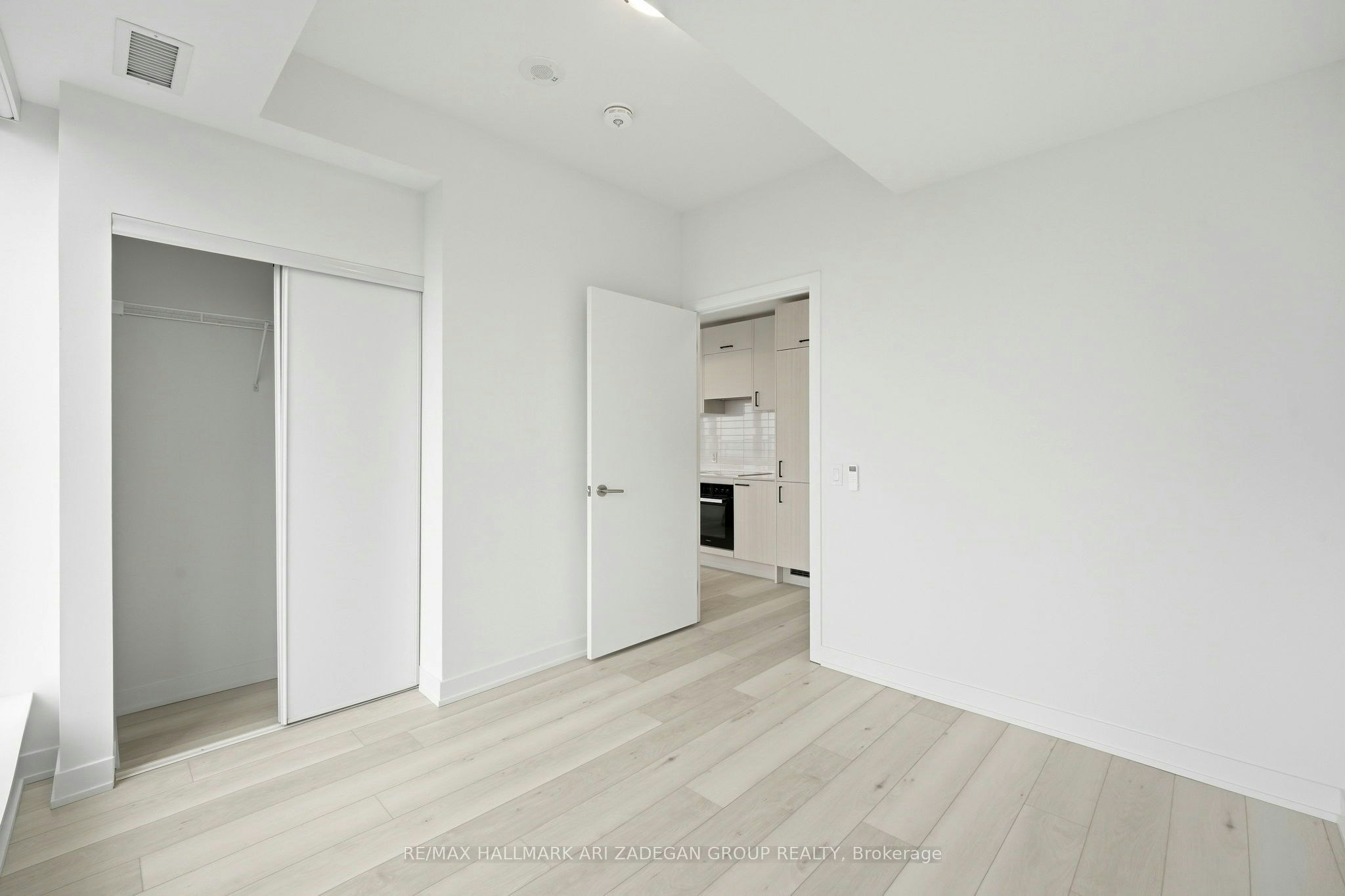3807-1 Quarrington Lane, Toronto, ON, M3C 0S4 - 14
