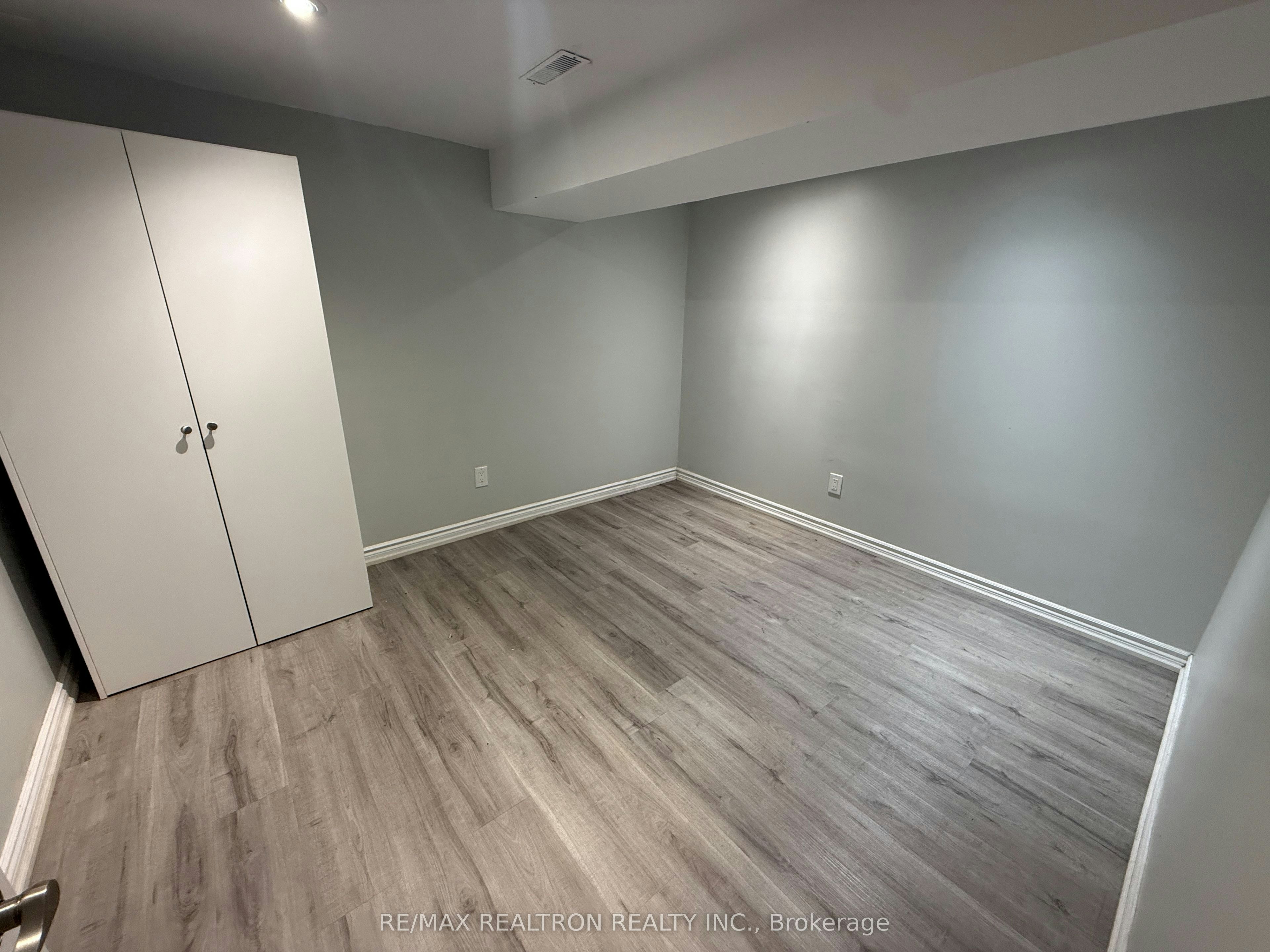 Bsmt-401 Crawford Street, Toronto, ON, M6J 2W1 - 3