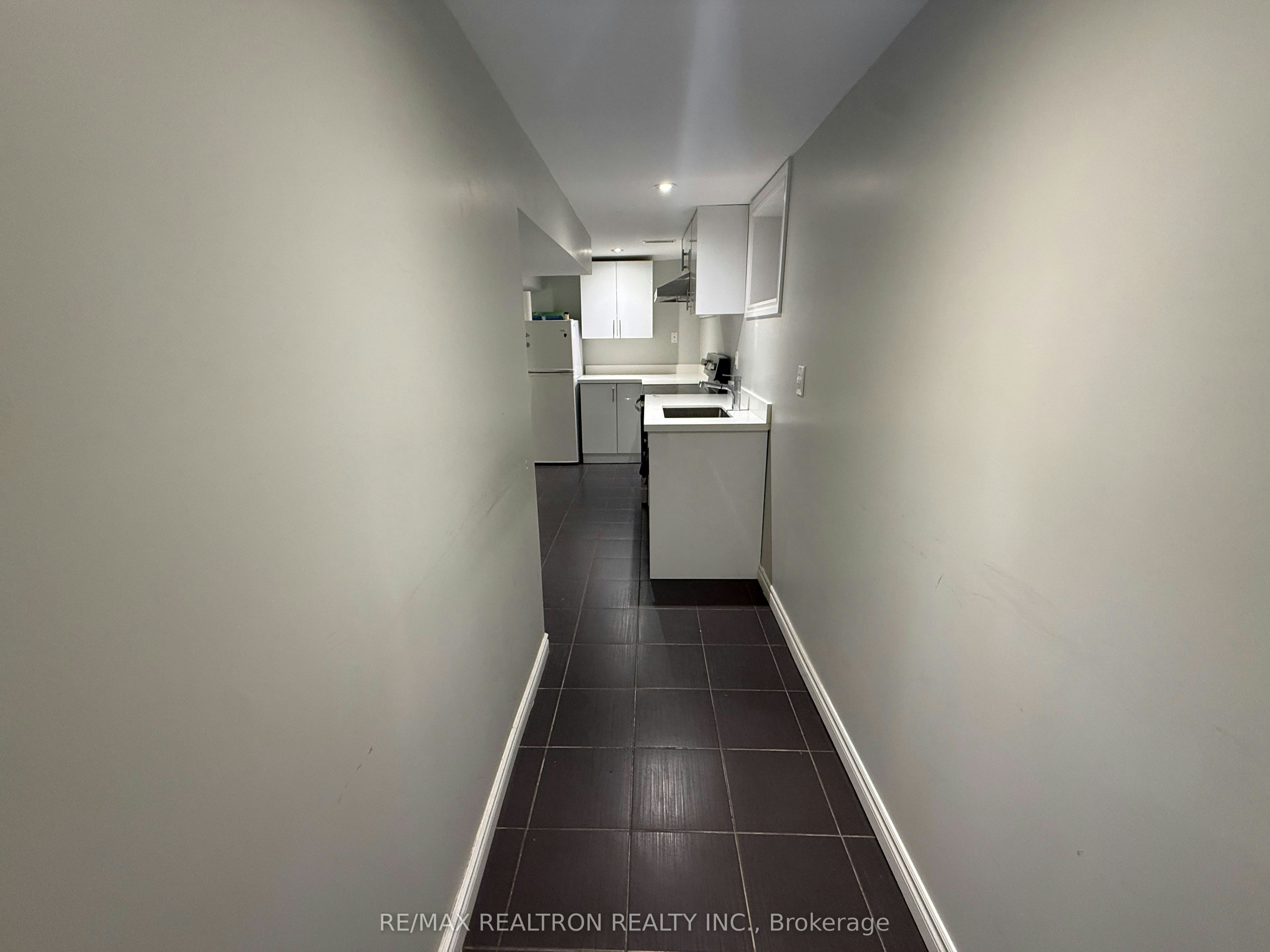 Bsmt-401 Crawford Street, Toronto, ON, M6J 2W1 - 5