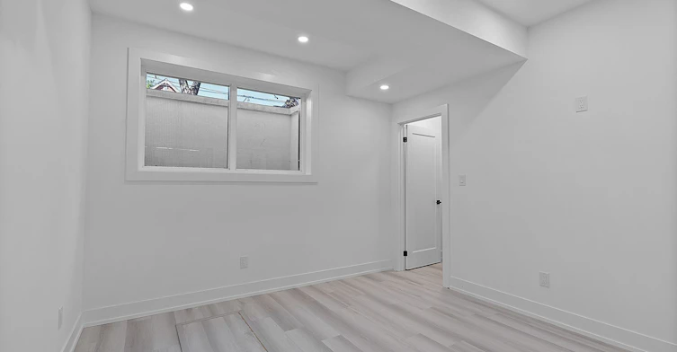 1 (Bsmt)-591 Oakwood Avenue, Toronto, ON, M6E 2X8 - 12