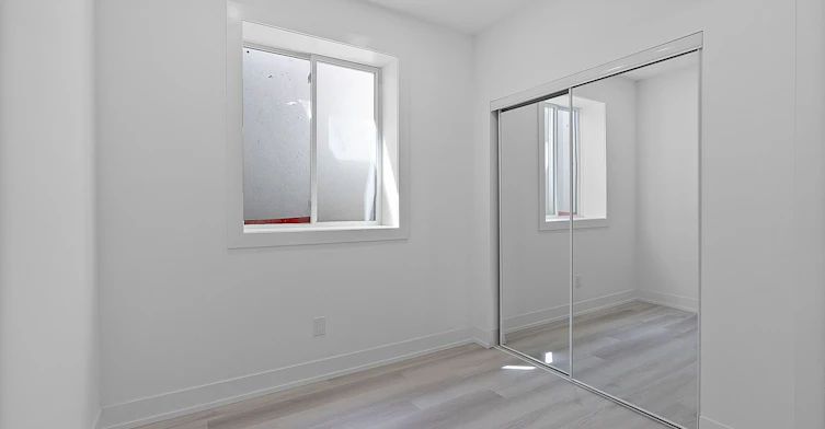1 (Bsmt)-591 Oakwood Avenue, Toronto, ON, M6E 2X8 - 17