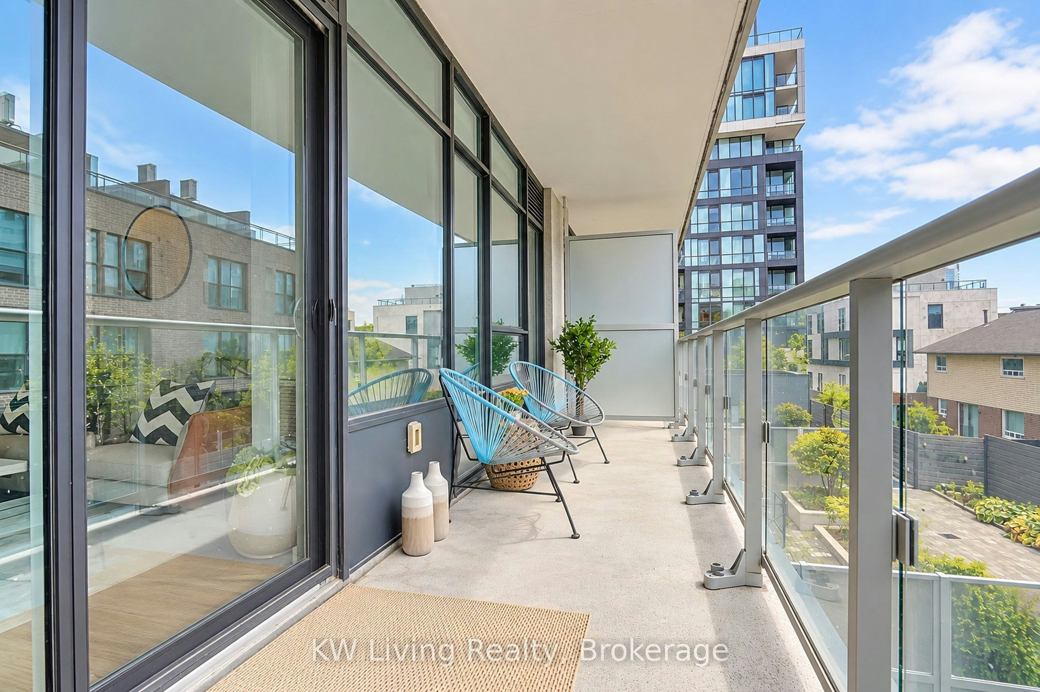 220-621 Sheppard Avenue E, Toronto, ON, M2K 1B5