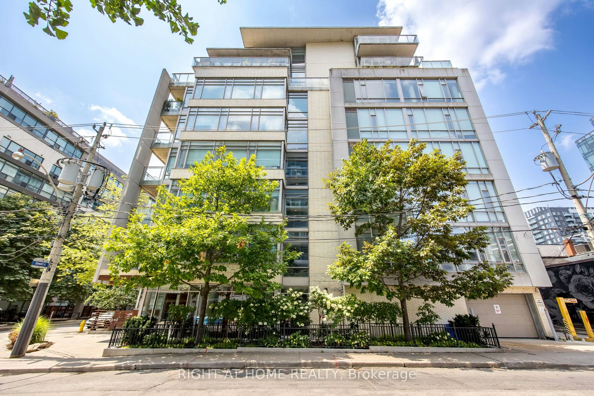PH 805-66 Portland Street, Toronto, ON, M5V 2M6 - 35