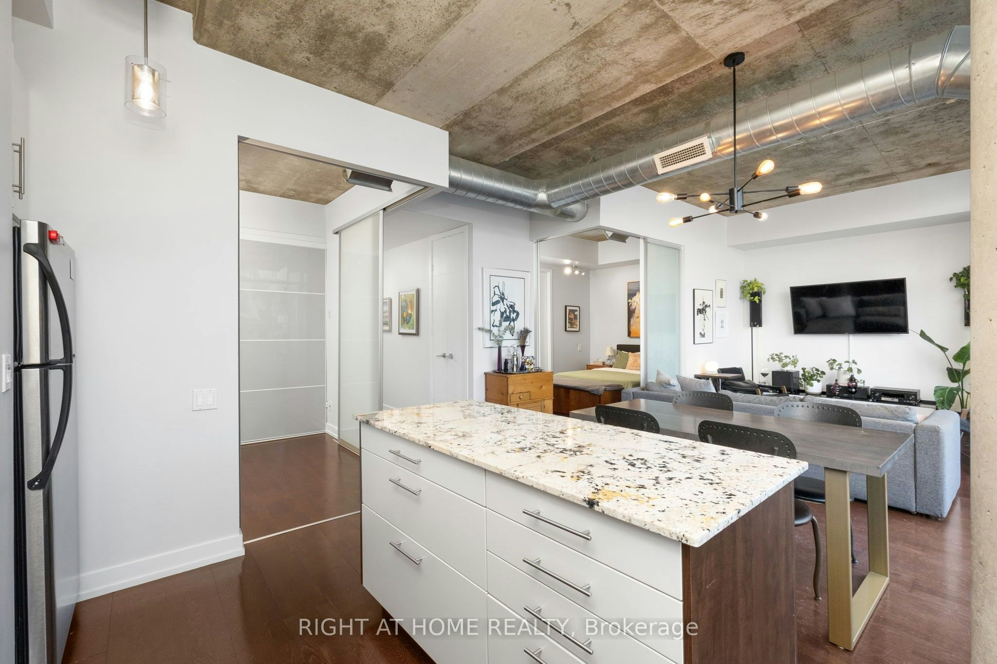 PH 805-66 Portland Street, Toronto, ON, M5V 2M6 - 14