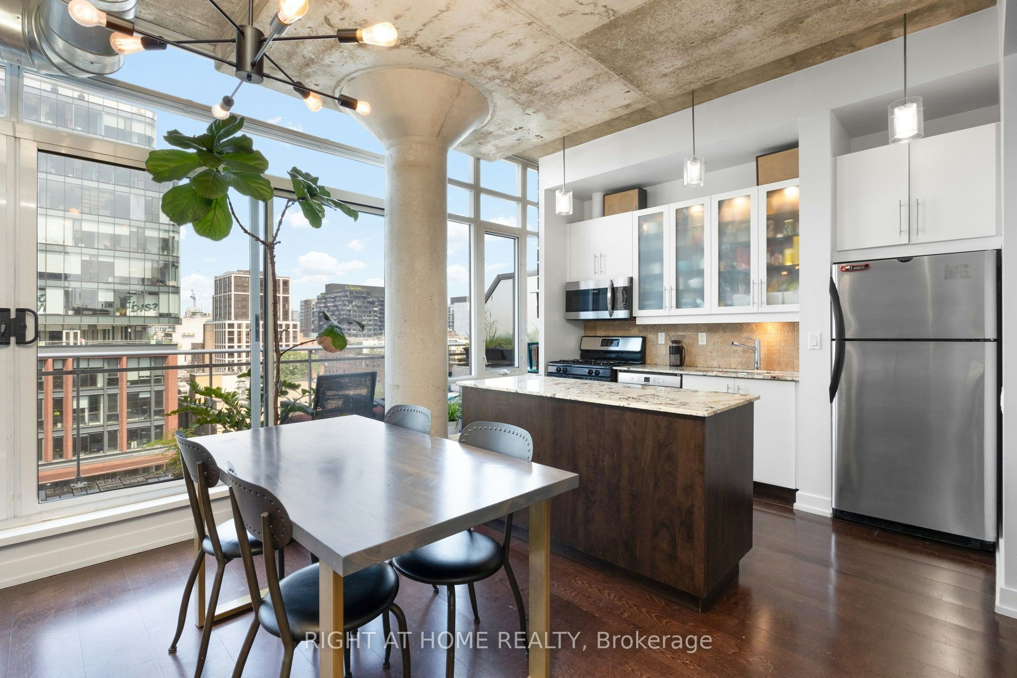 PH 805-66 Portland Street, Toronto, ON, M5V 2M6 - 11