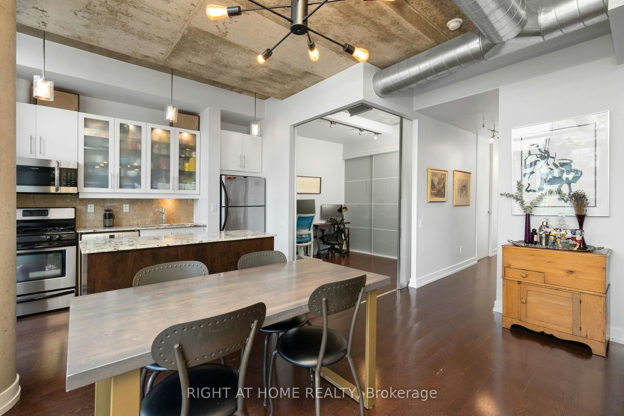 PH 805-66 Portland Street, Toronto, ON, M5V 2M6 - 9