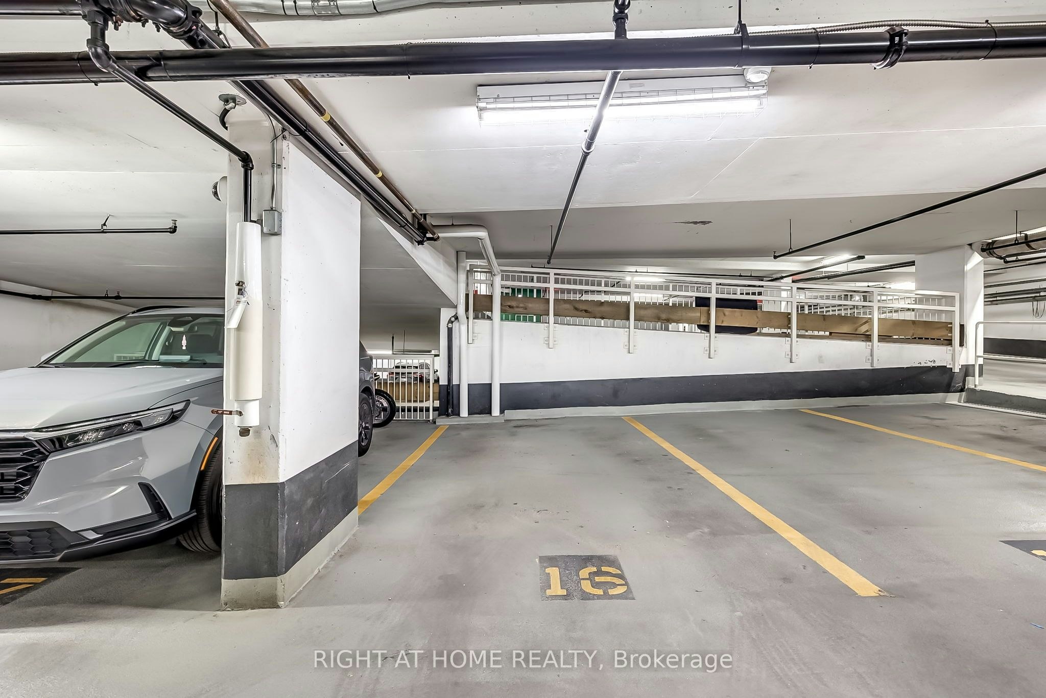 PH 805-66 Portland Street, Toronto, ON, M5V 2M6 - 31