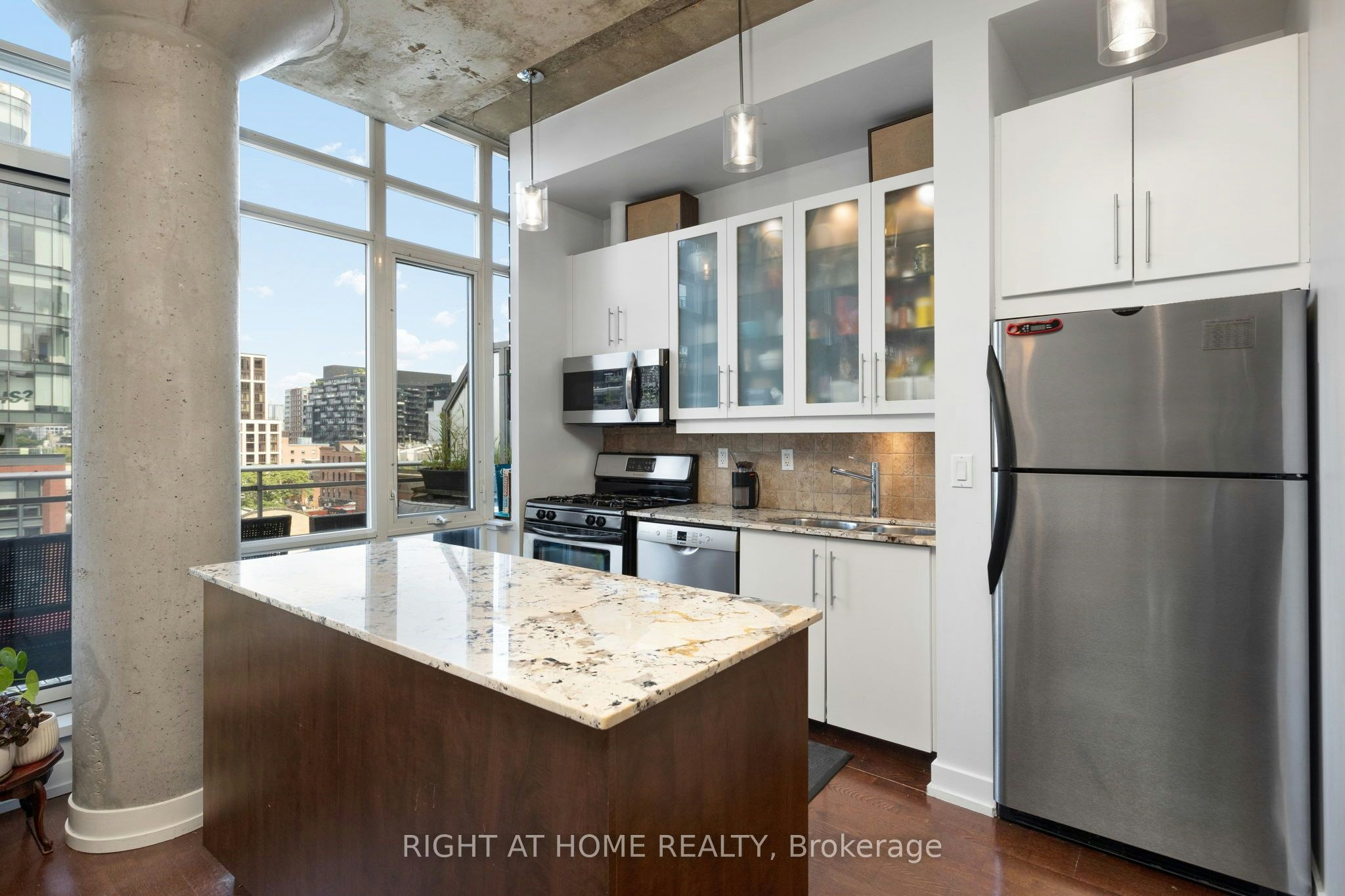 PH 805-66 Portland Street, Toronto, ON, M5V 2M6 - 12