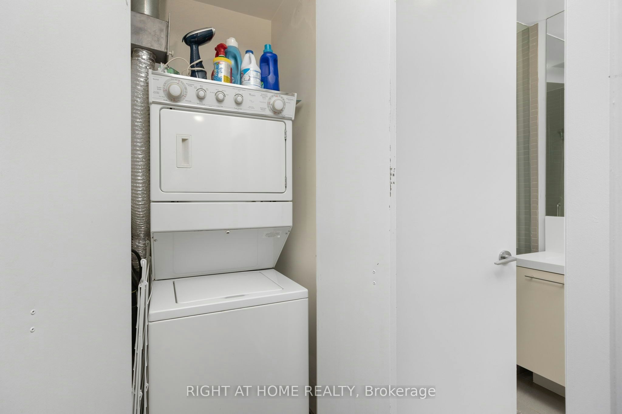 PH 805-66 Portland Street, Toronto, ON, M5V 2M6 - 24