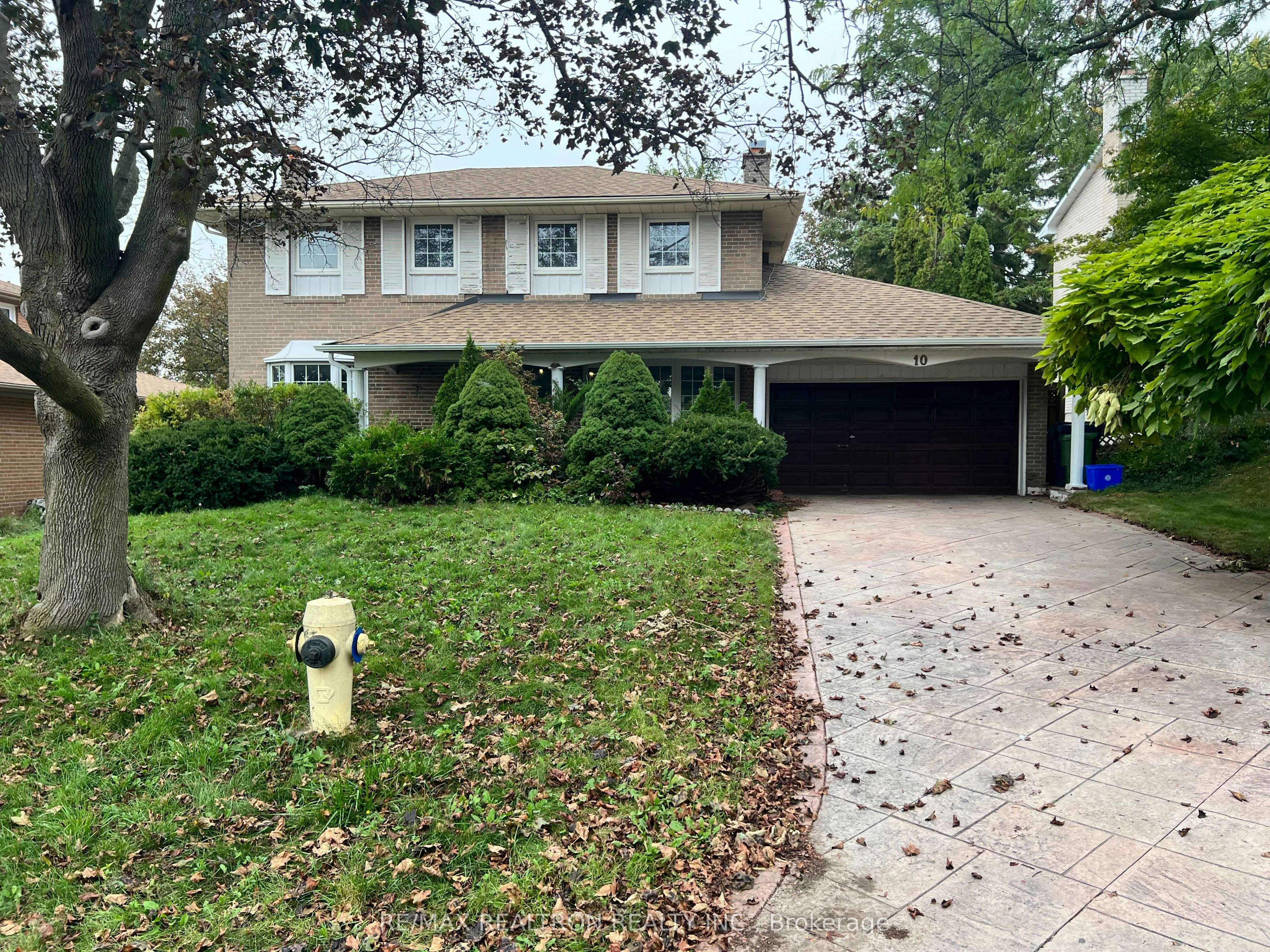10 Shawfield Crescent, Toronto, ON, M3A 1S1