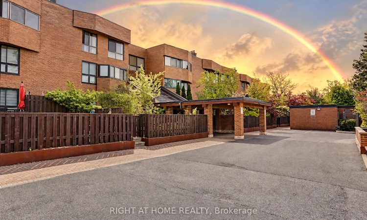 301-55 Carscadden Drive