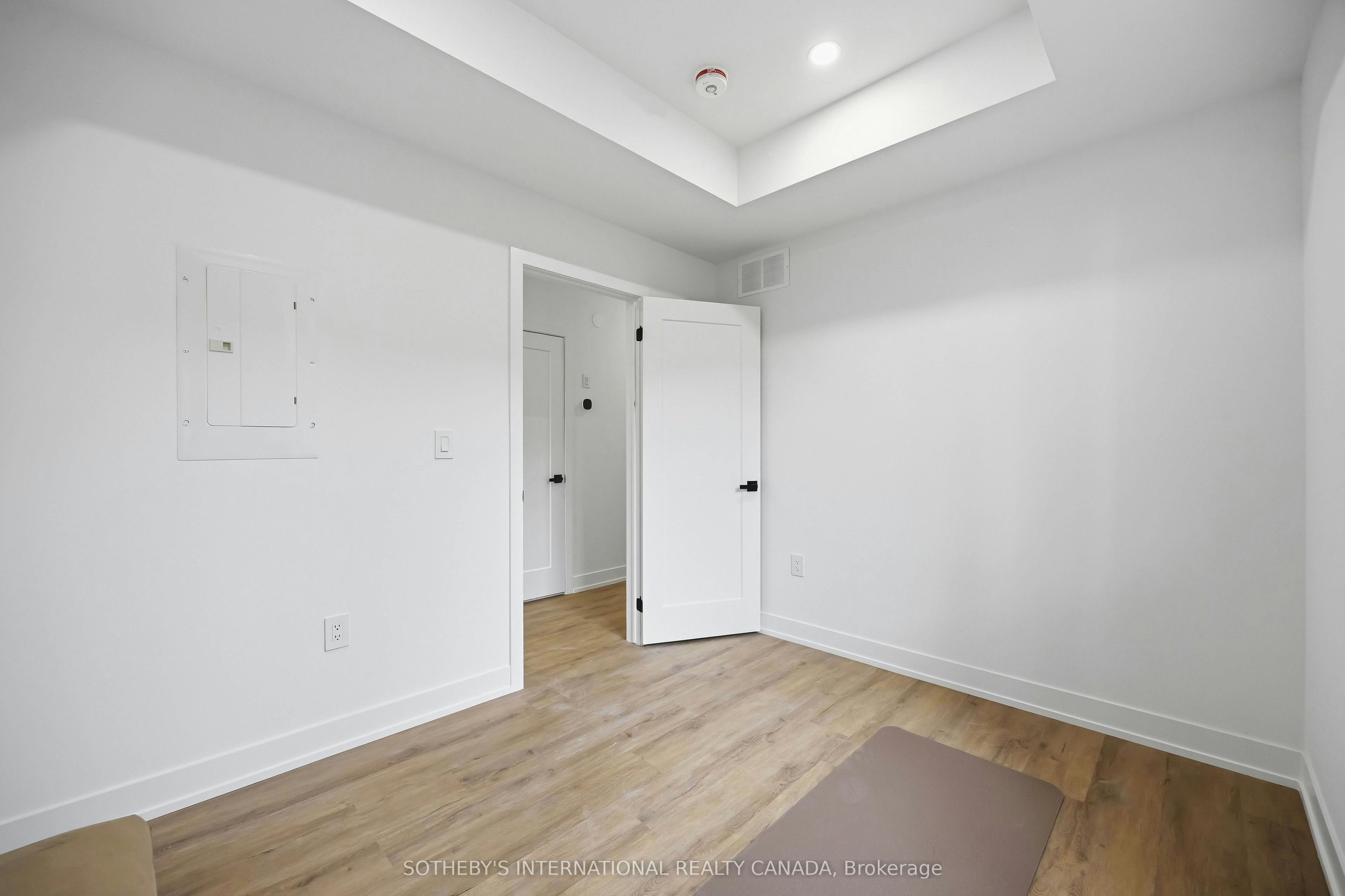 1-207 Connaught Avenue, Toronto, ON, M2M 1H6 - 12
