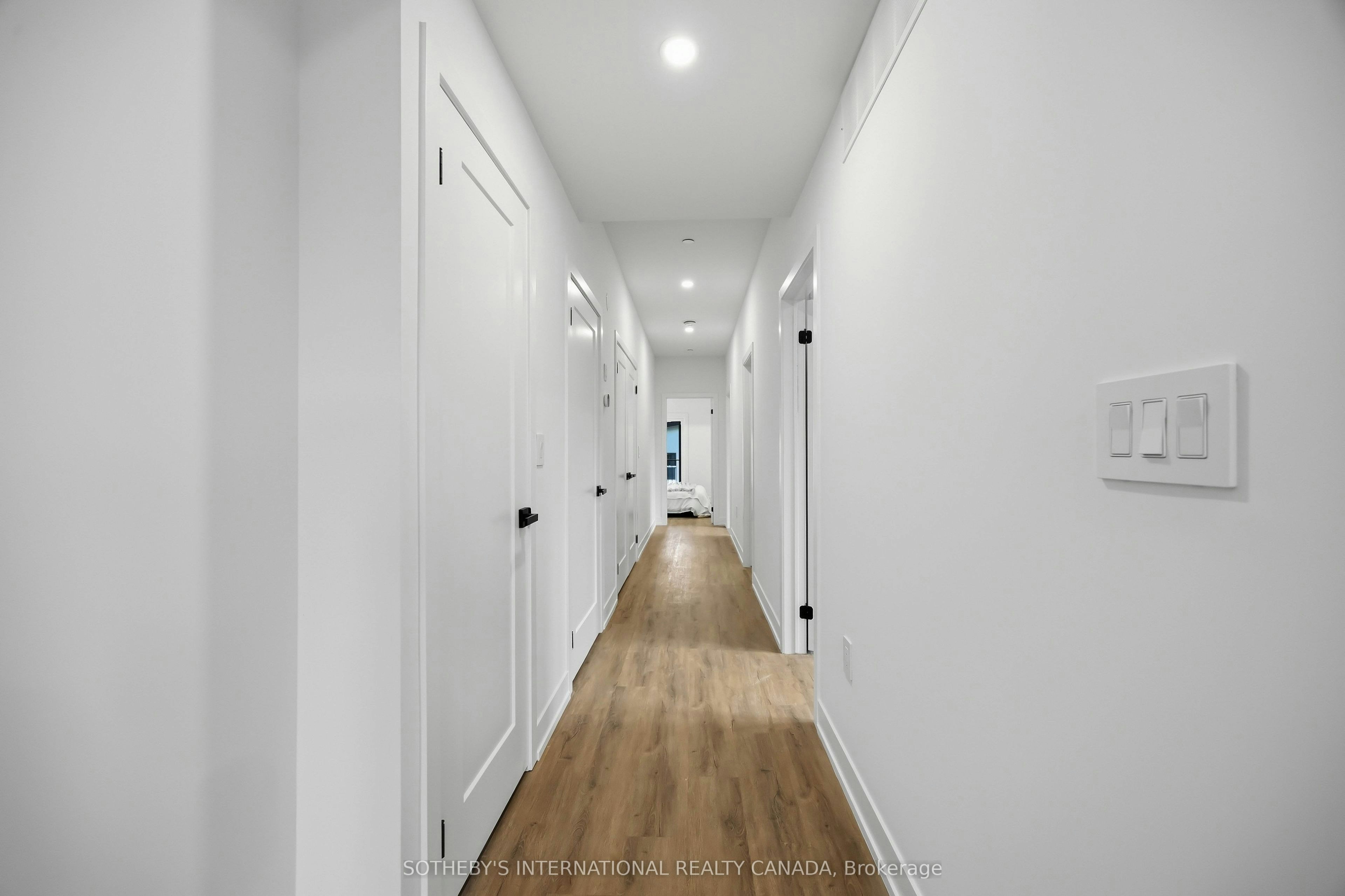 1-207 Connaught Avenue, Toronto, ON, M2M 1H6 - 10