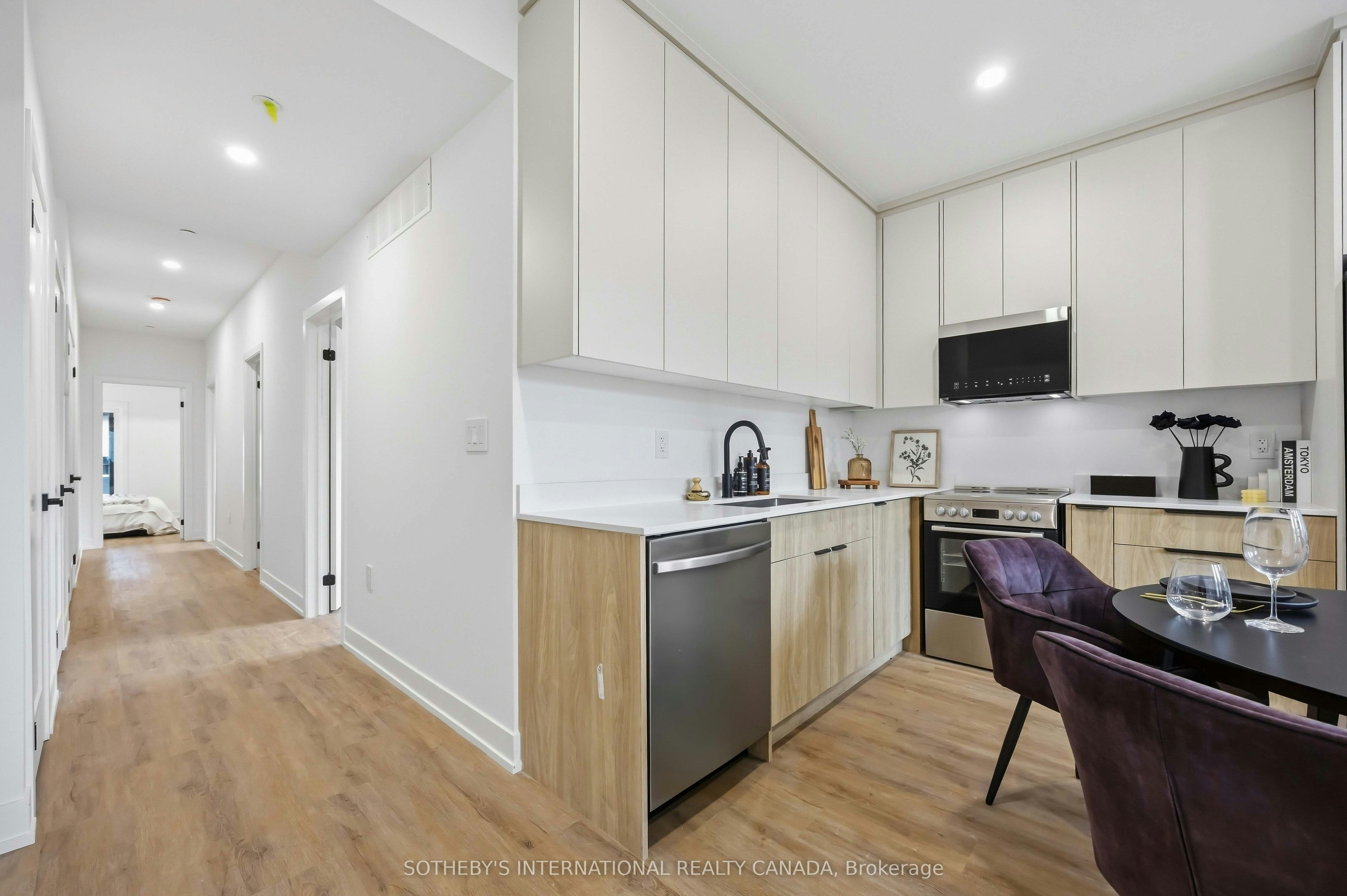 1-207 Connaught Avenue, Toronto, ON, M2M 1H6 - 8