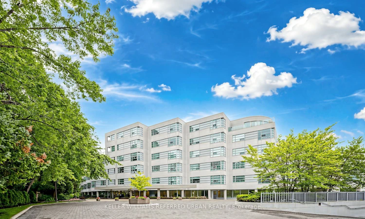 5-1 Watergarden Way