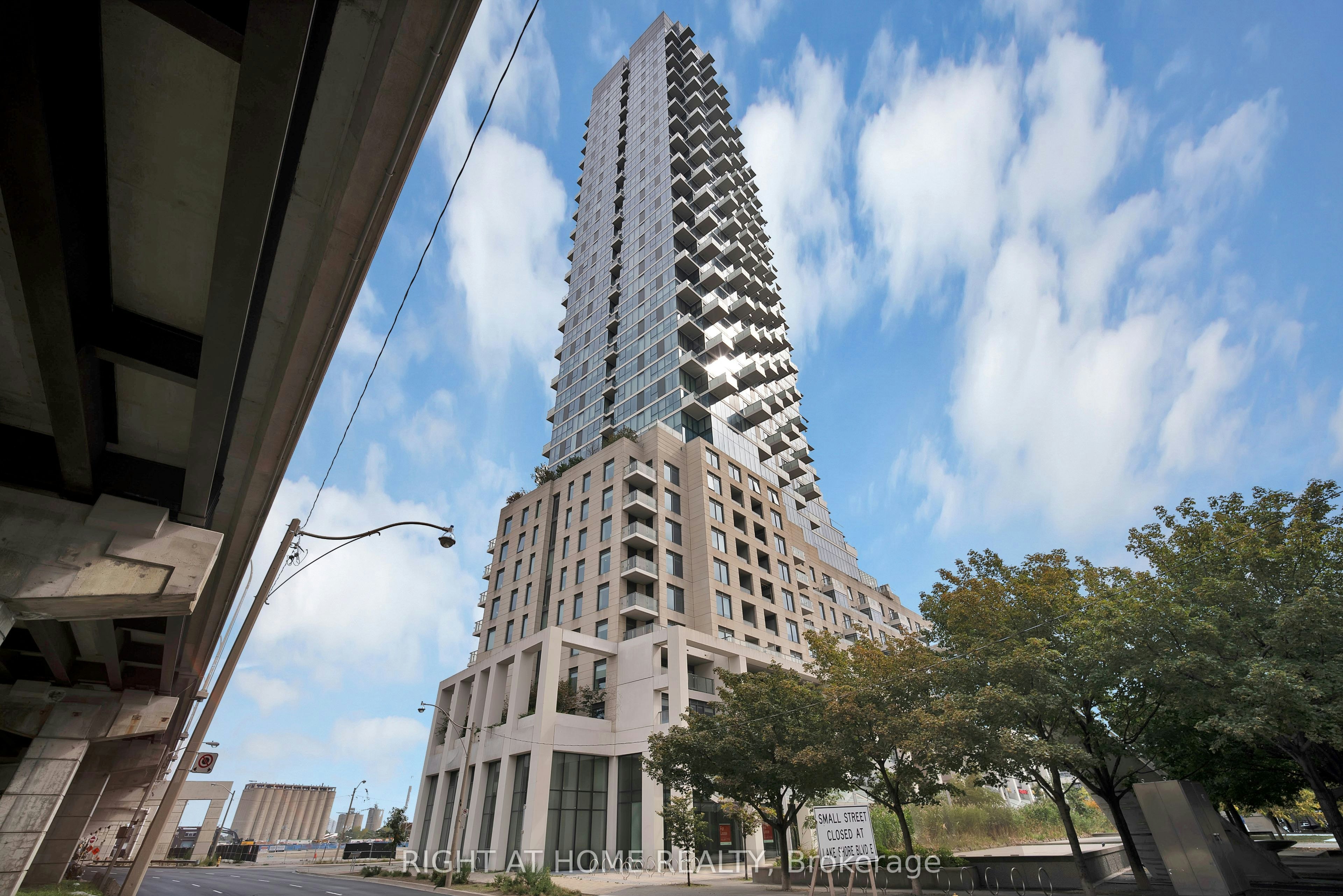 318-12 Bonnycastle Street, Toronto, ON, M5A 0C8 - 18