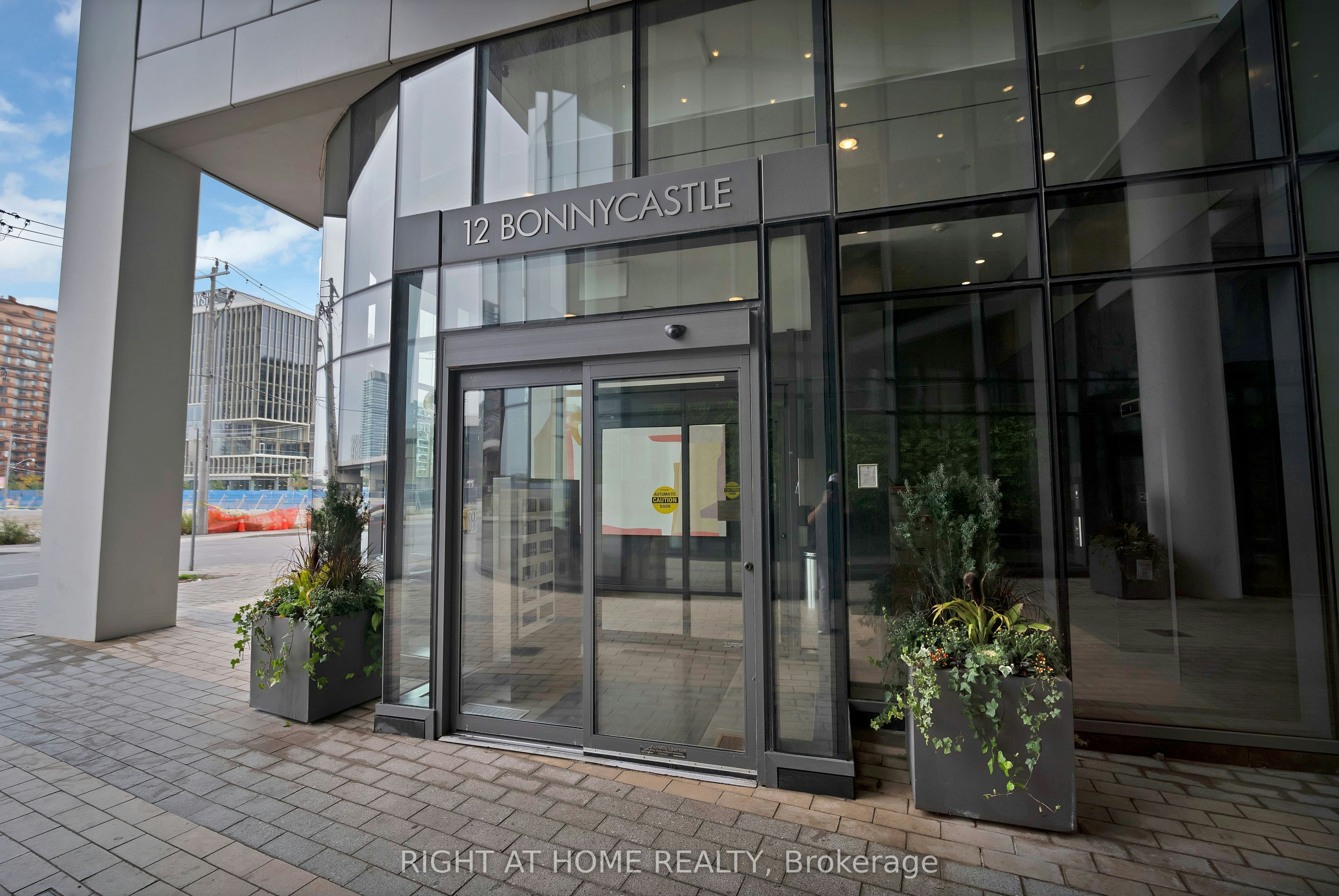 318-12 Bonnycastle Street, Toronto, ON, M5A 0C8 - 13