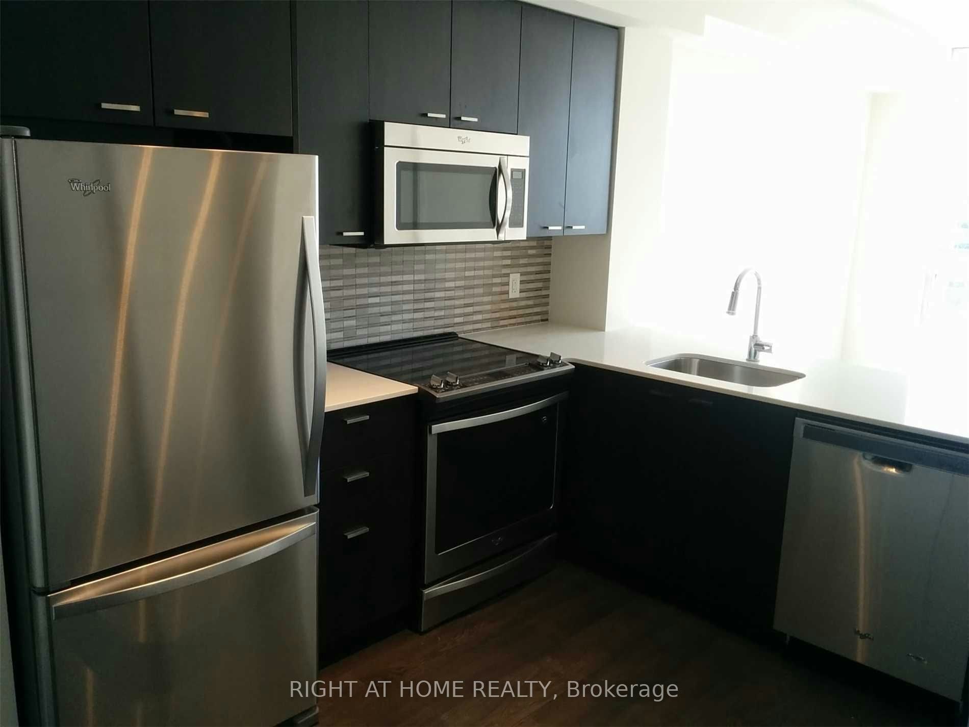 1011-30 Roehampton Avenue, Toronto, ON, M4P 1R2 - 3