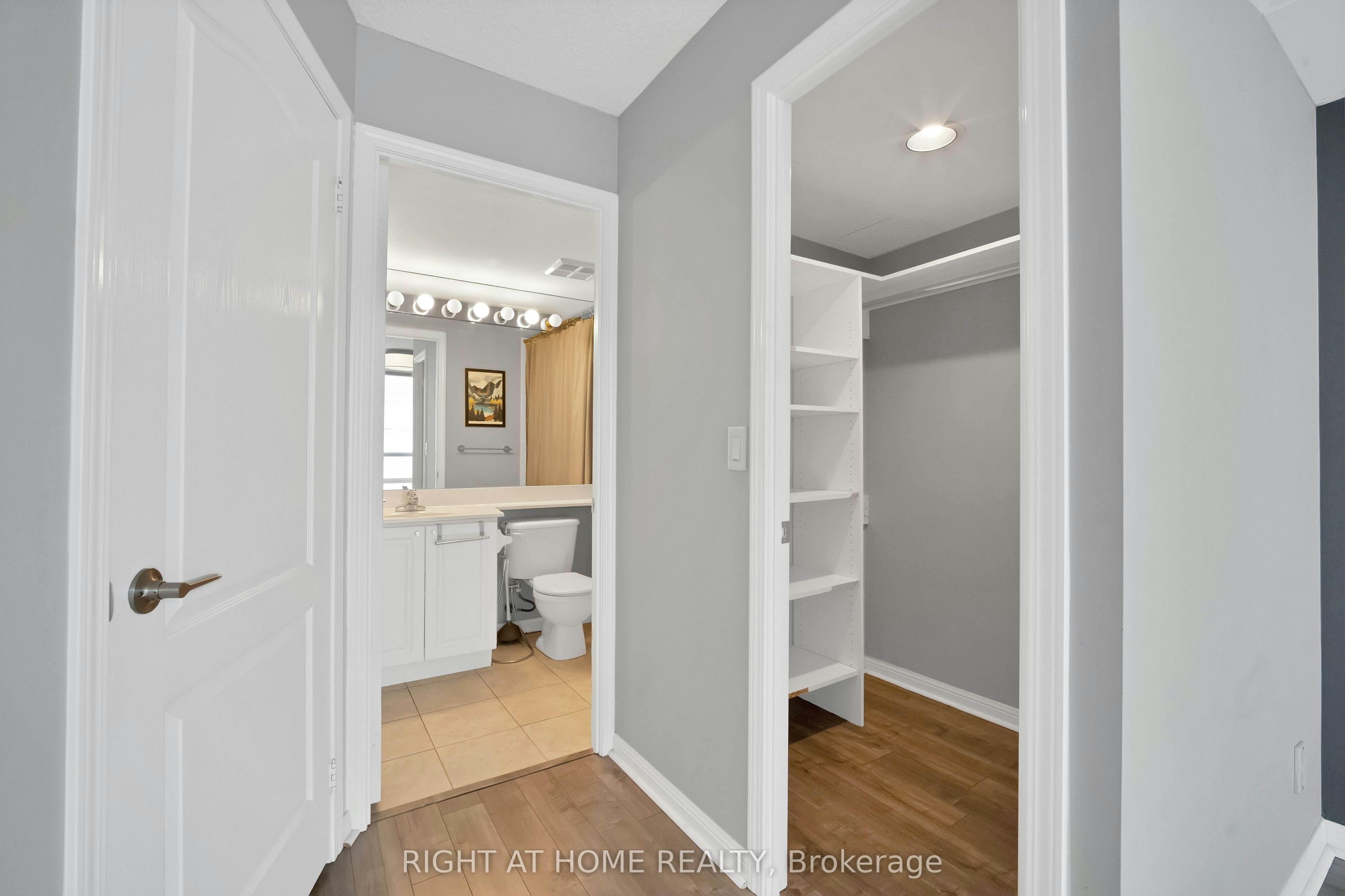 406-18 Stafford Street, Toronto, ON, M5V 3W4 - 11