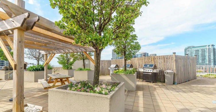 406-18 Stafford Street, Toronto, ON, M5V 3W4 - 32