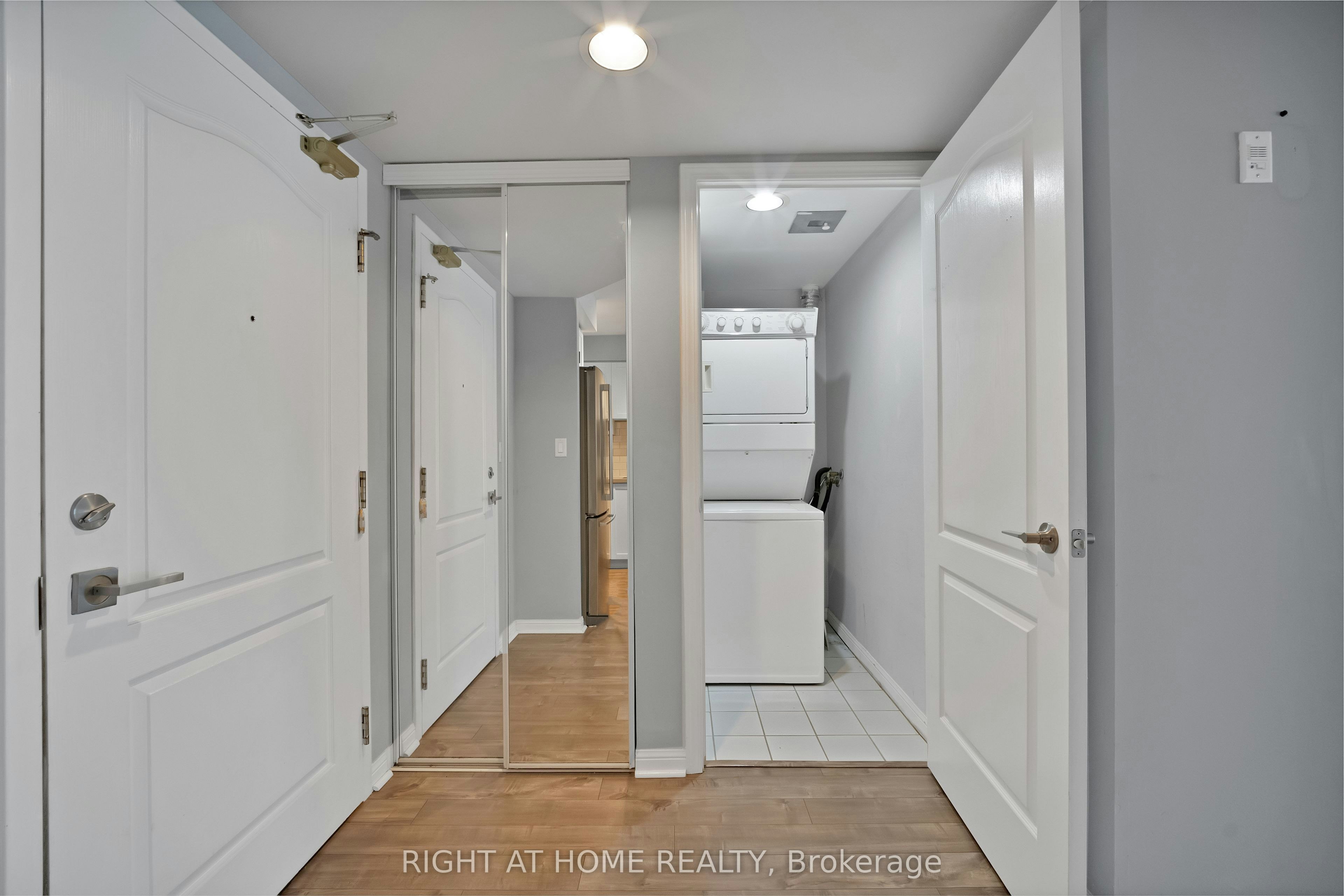 406-18 Stafford Street, Toronto, ON, M5V 3W4 - 20