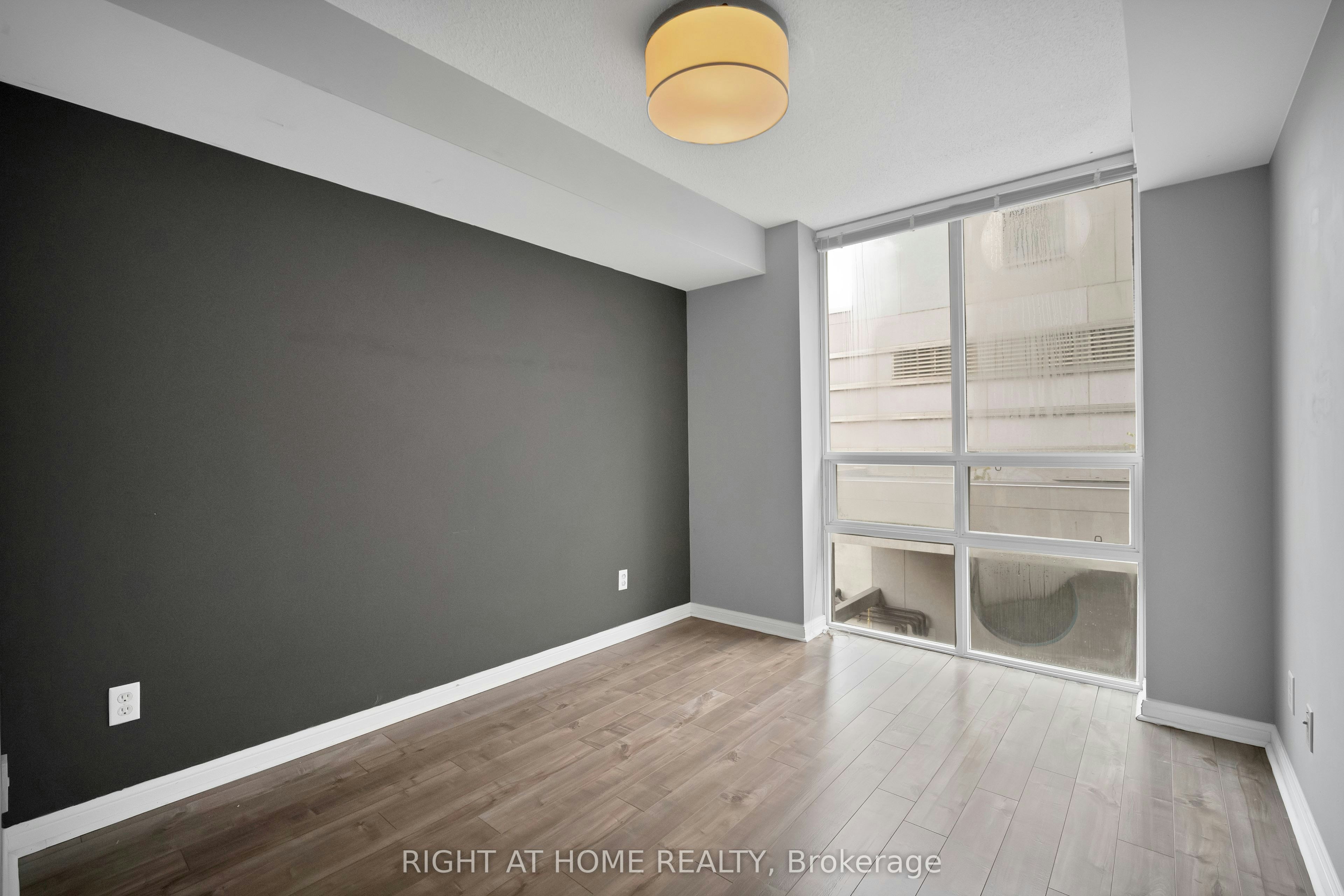 406-18 Stafford Street, Toronto, ON, M5V 3W4 - 9