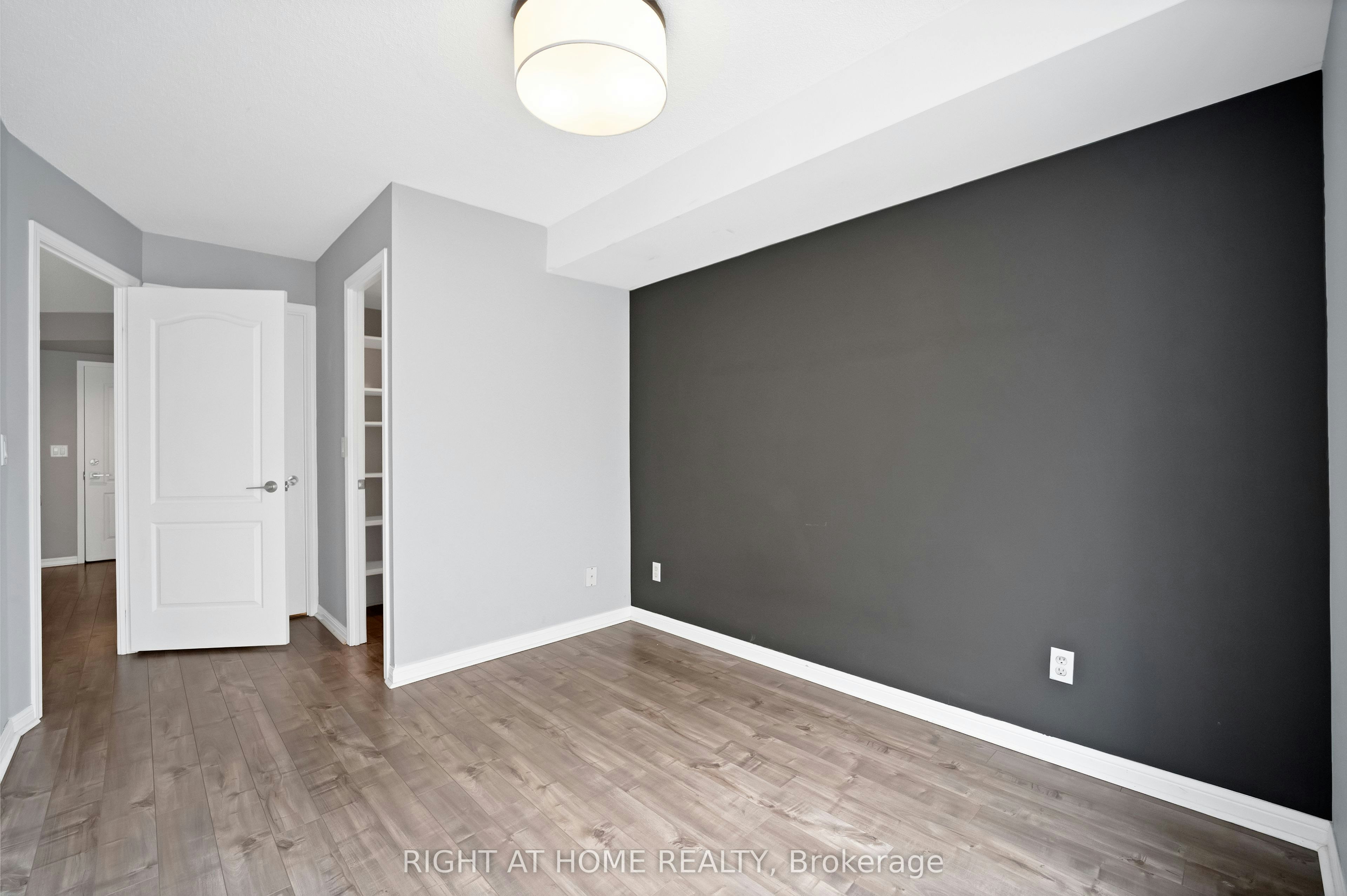406-18 Stafford Street, Toronto, ON, M5V 3W4 - 12