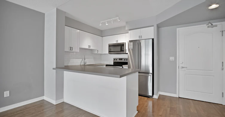 406-18 Stafford Street, Toronto, ON, M5V 3W4 - 19
