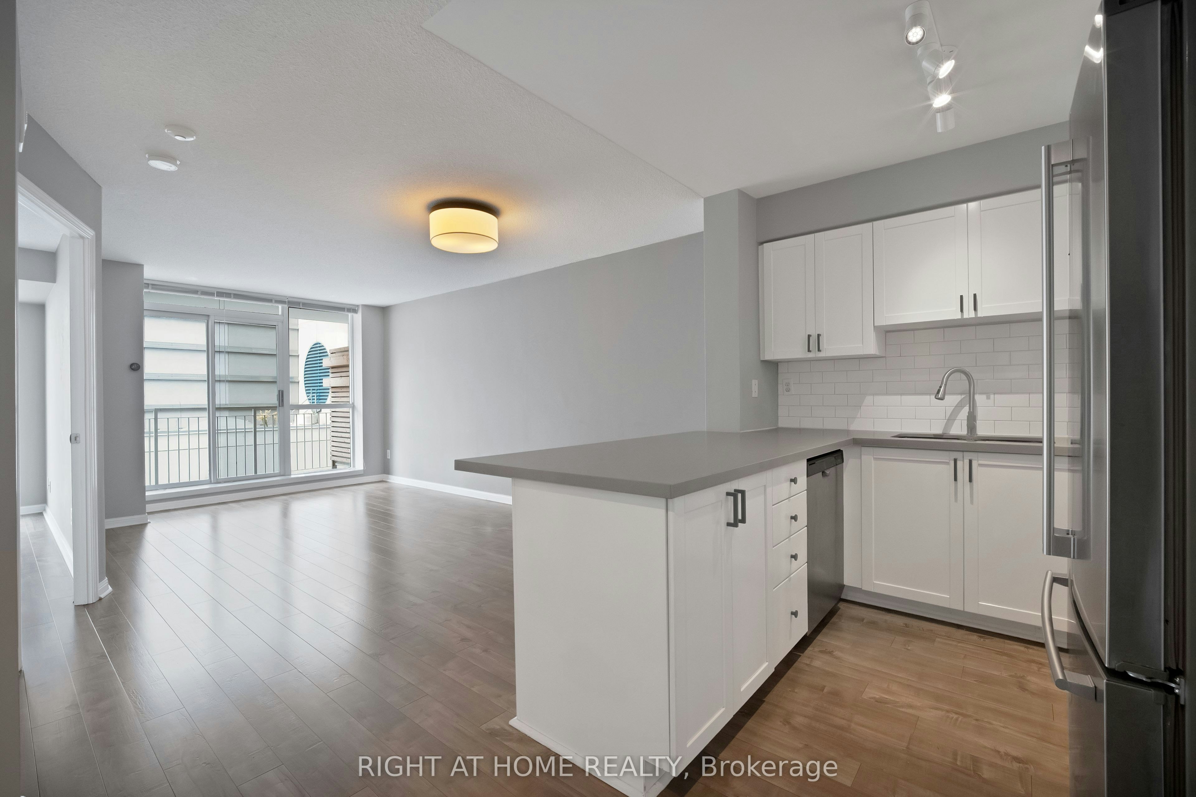 406-18 Stafford Street, Toronto, ON, M5V 3W4 - 18