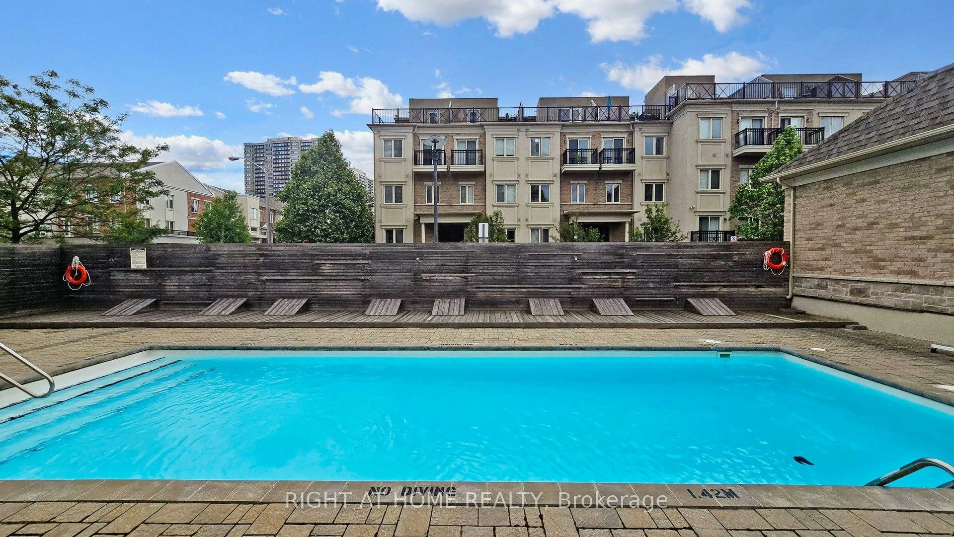 108-17 Coneflower Crescent, Toronto, ON, M2R 0A5