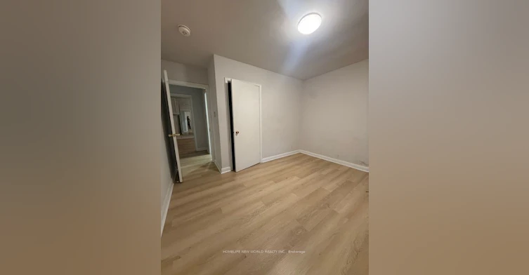 2 Yewfield Crescent, Toronto, ON, M3B 2Y5 - 8