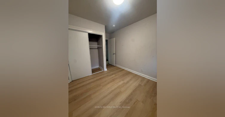 2 Yewfield Crescent, Toronto, ON, M3B 2Y5 - 6