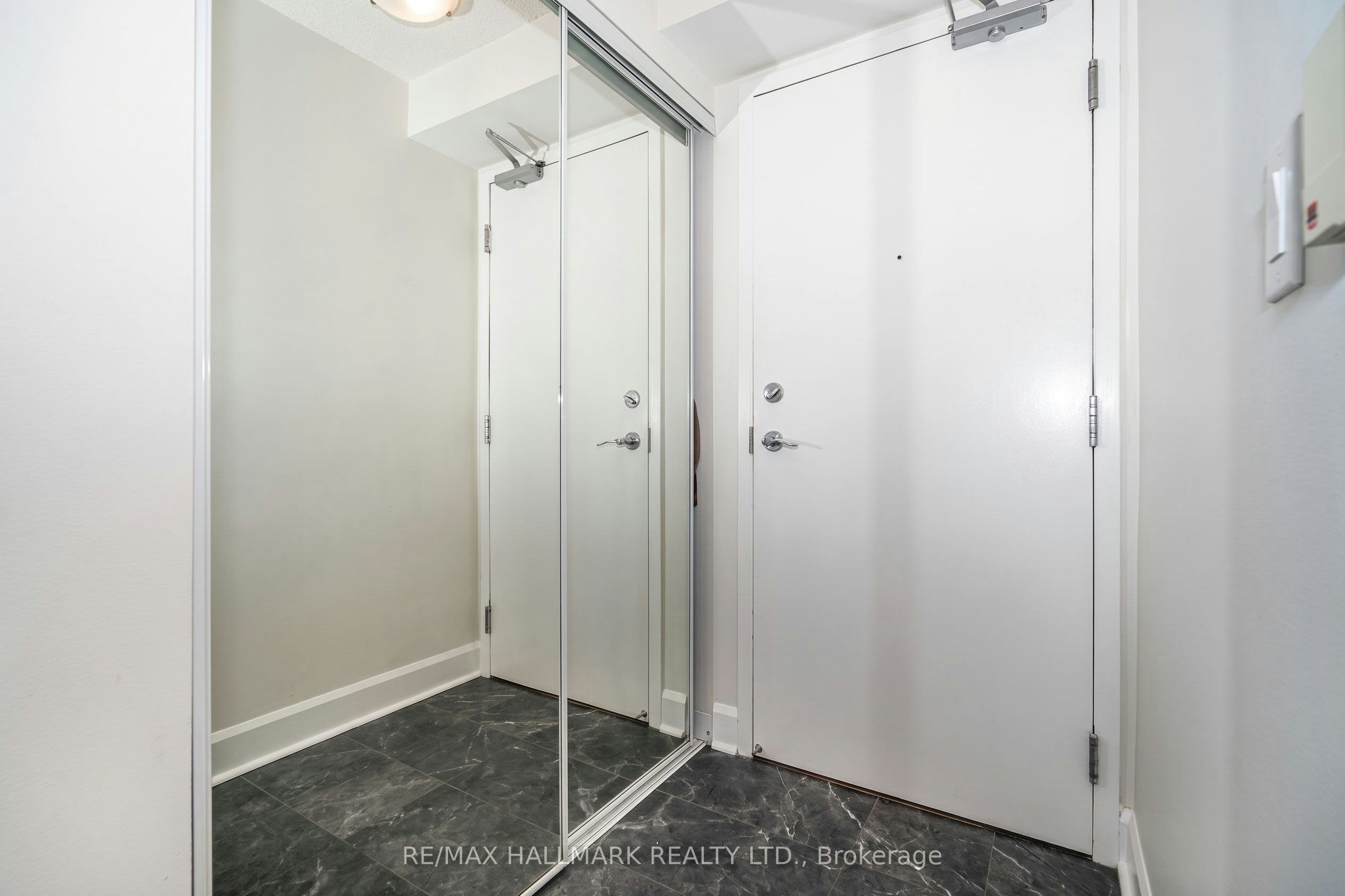 2003-81 Navy Wharf Court, Toronto, ON, M5V 3S2 - 6