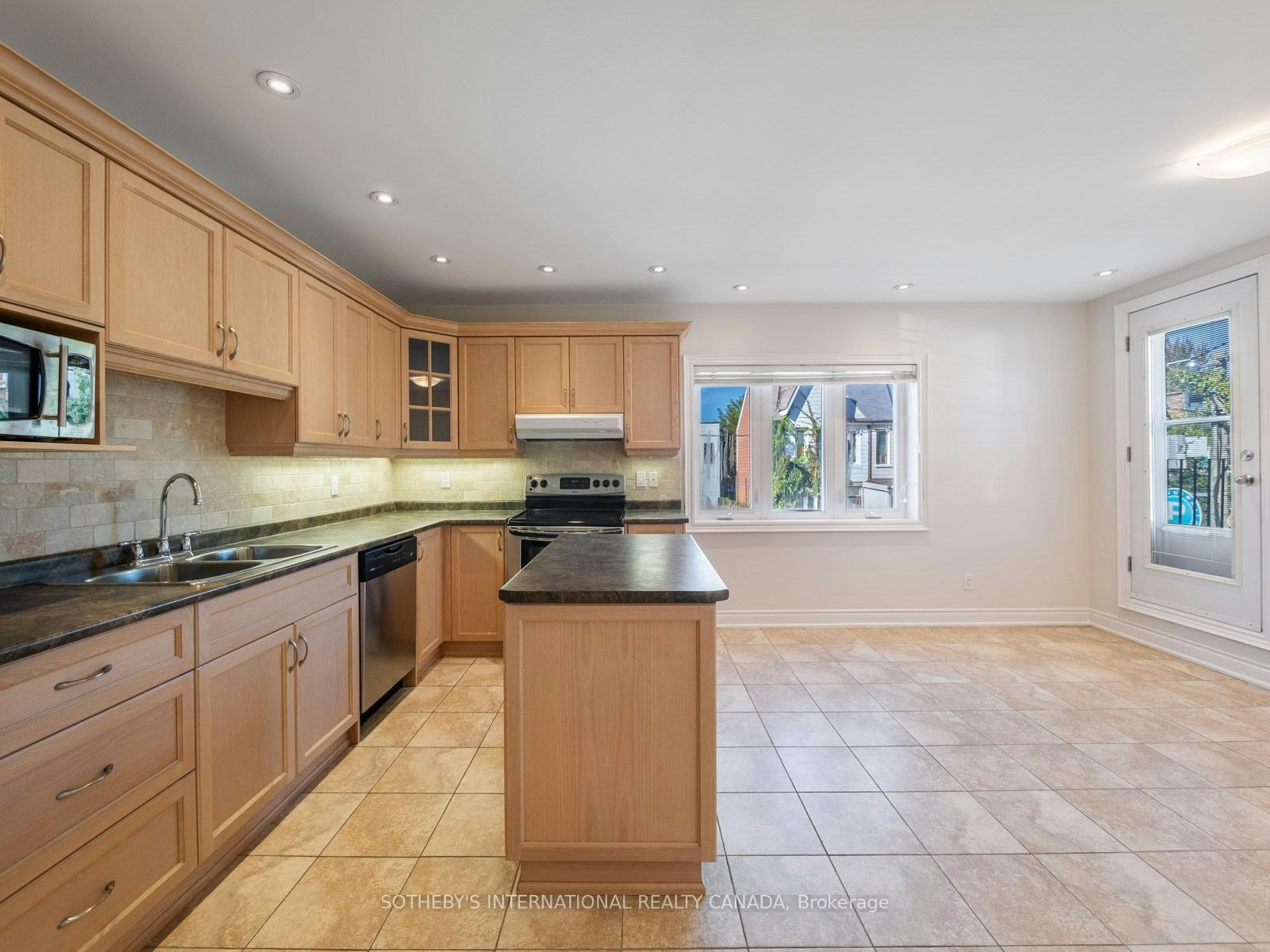 187B Claremont Street, Toronto, ON, M6J 1V7 - 6