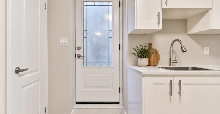 Lower-18 Aldenham Crescent, Toronto, ON, M3A 1S2 - 3