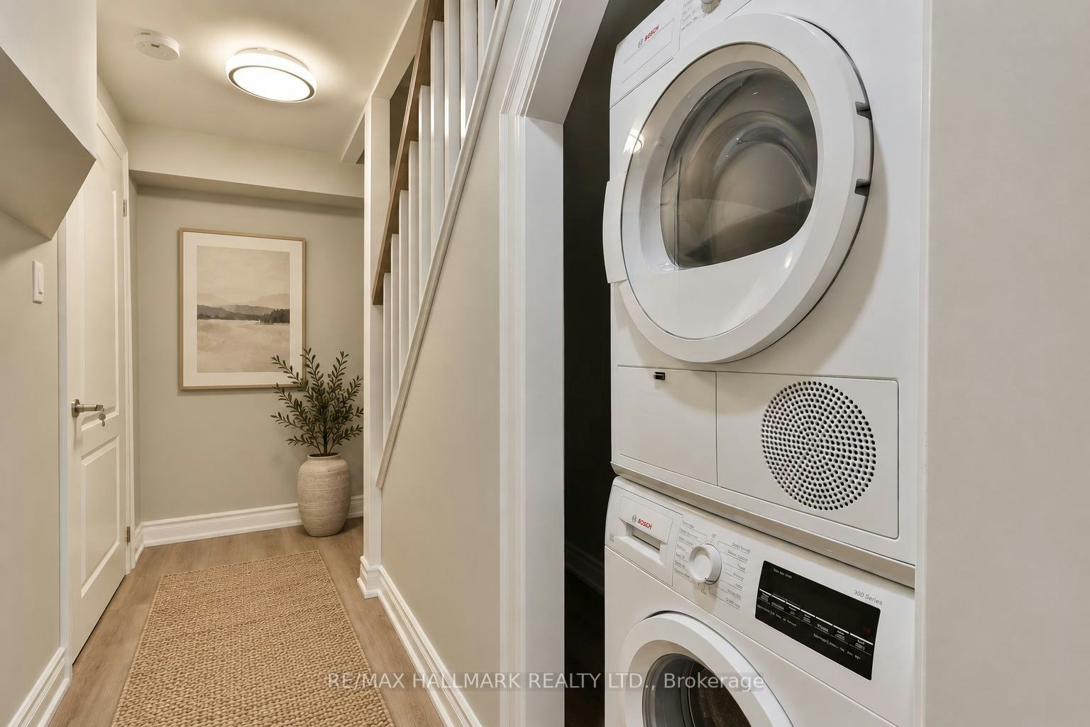 Lower-18 Aldenham Crescent, Toronto, ON, M3A 1S2 - 13