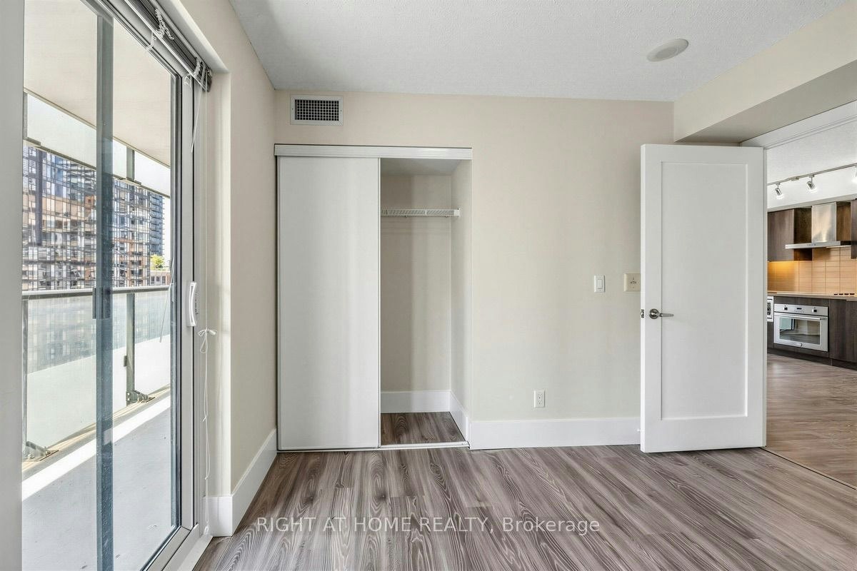 1204-300 Front Street W, Toronto, ON, M5V 0E9 - 13