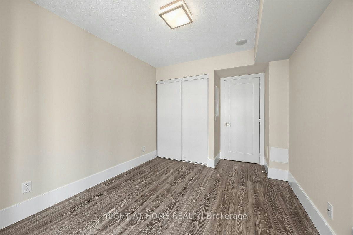 1204-300 Front Street W, Toronto, ON, M5V 0E9 - 21