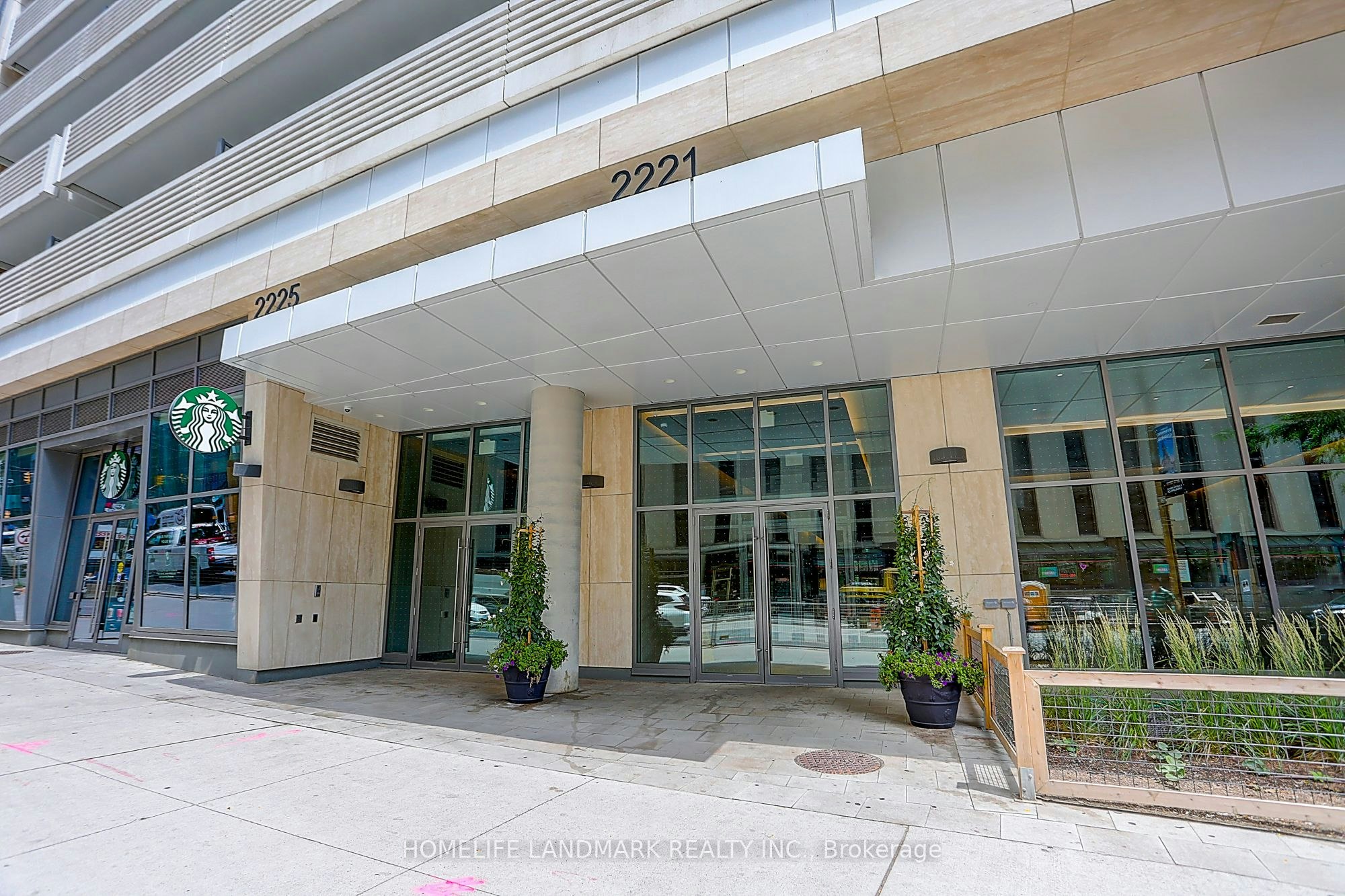 1904-2221 Yonge Street, Toronto, ON, M4S 0B8 - 2