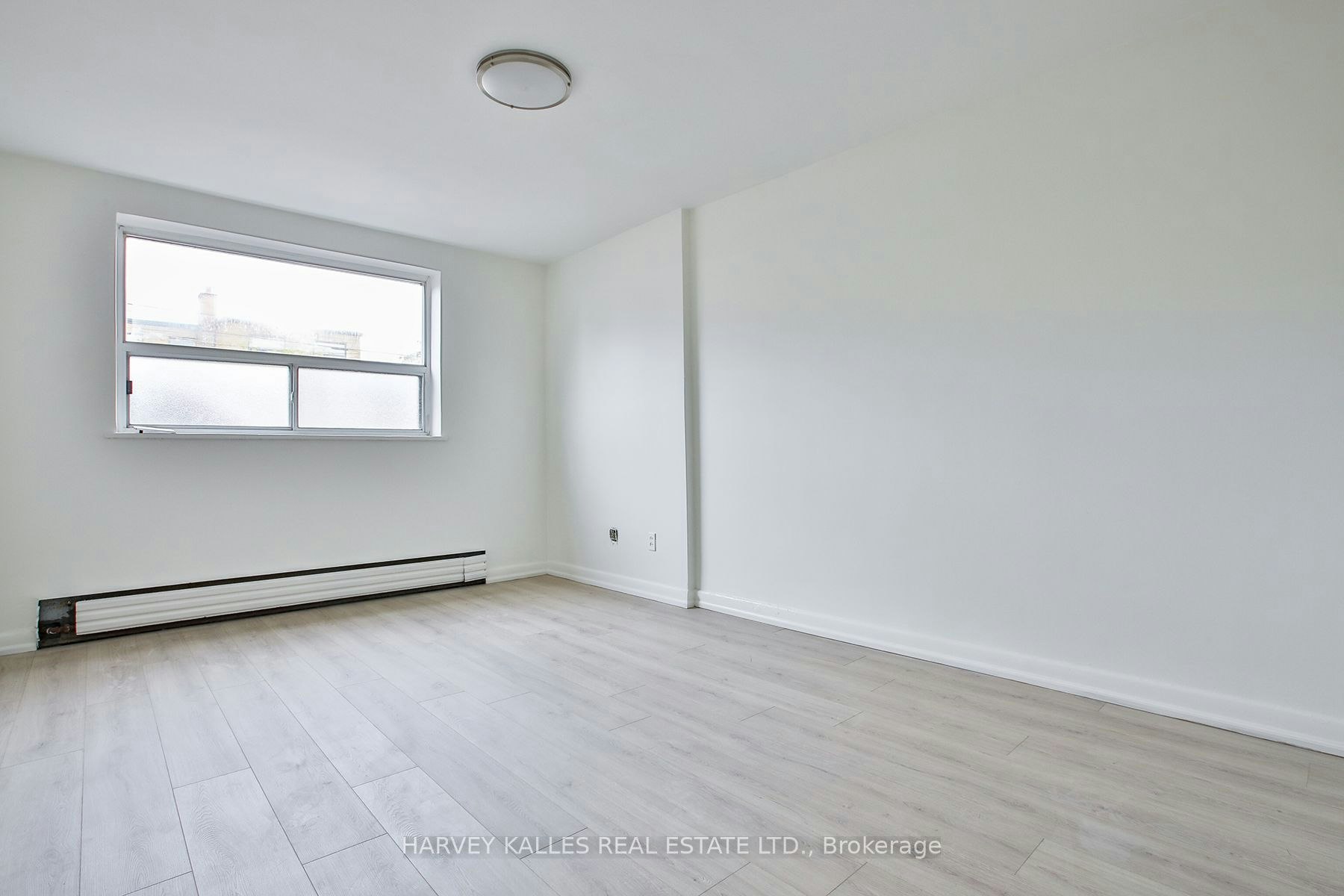 2-28 Fraserwood Avenue, Toronto, ON, M6B 2N5 - 24