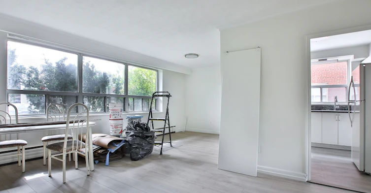 2-28 Fraserwood Avenue, Toronto, ON, M6B 2N5 - 11
