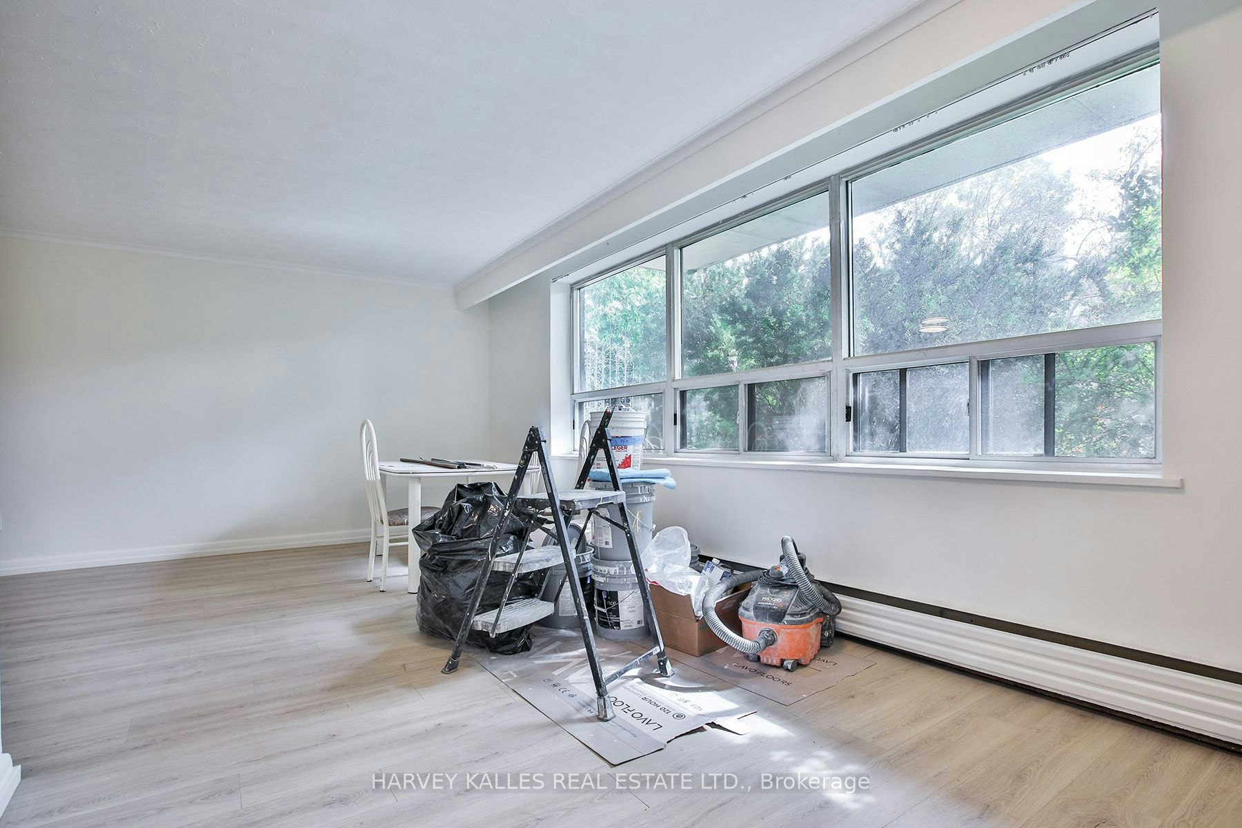 2-28 Fraserwood Avenue, Toronto, ON, M6B 2N5 - 14