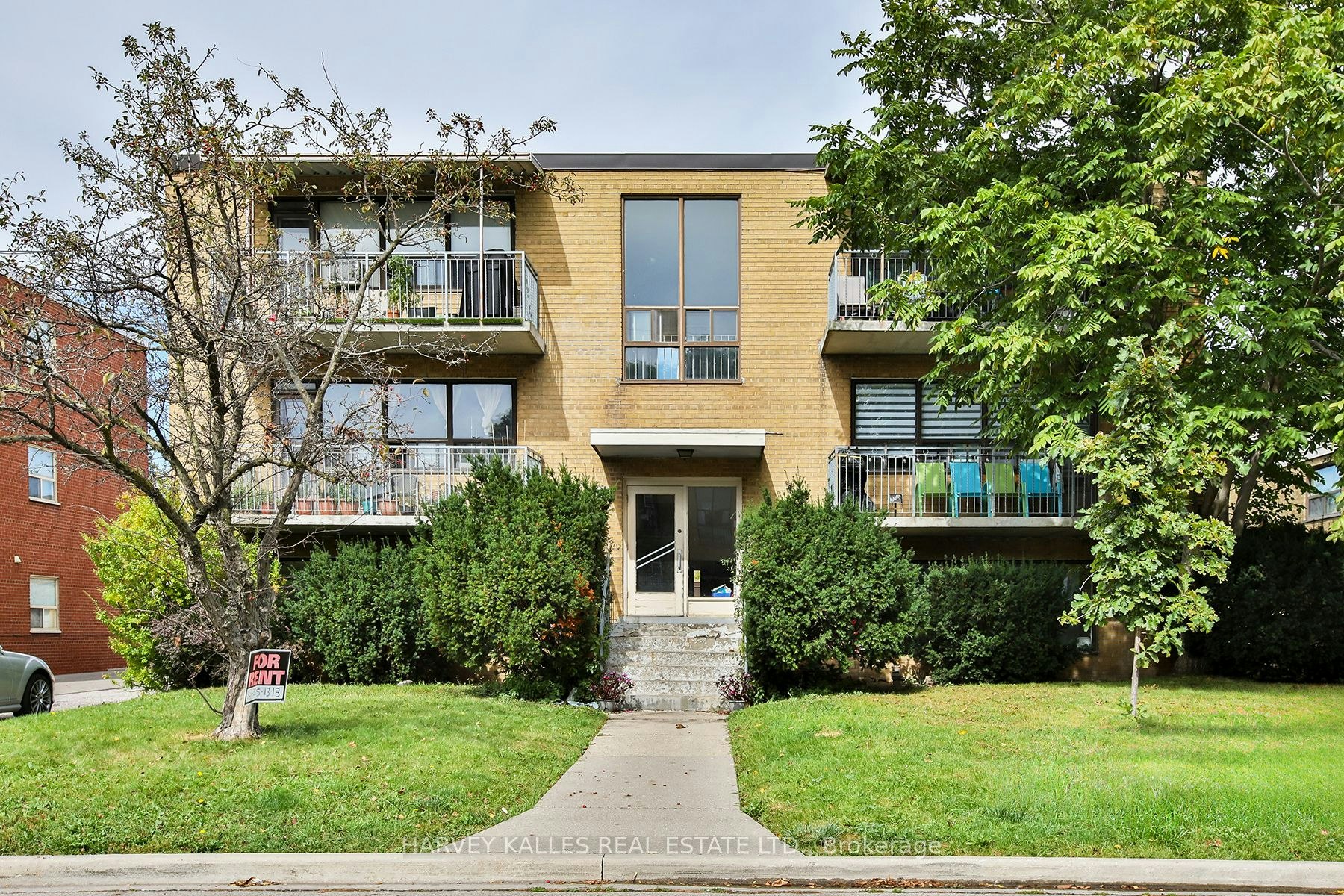 2-28 Fraserwood Avenue, Toronto, ON, M6B 2N5