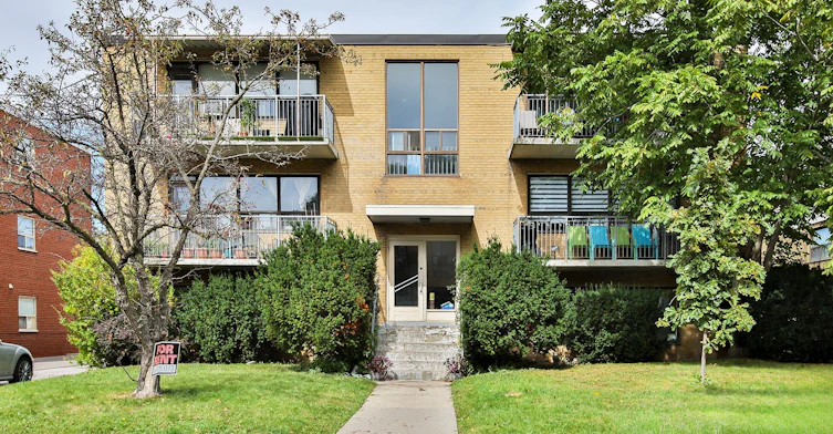 2-28 Fraserwood Avenue, Toronto, ON, M6B 2N5