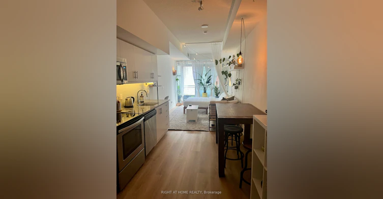 205-10 Willison Square, Toronto, ON, M5T 0A8 - 2