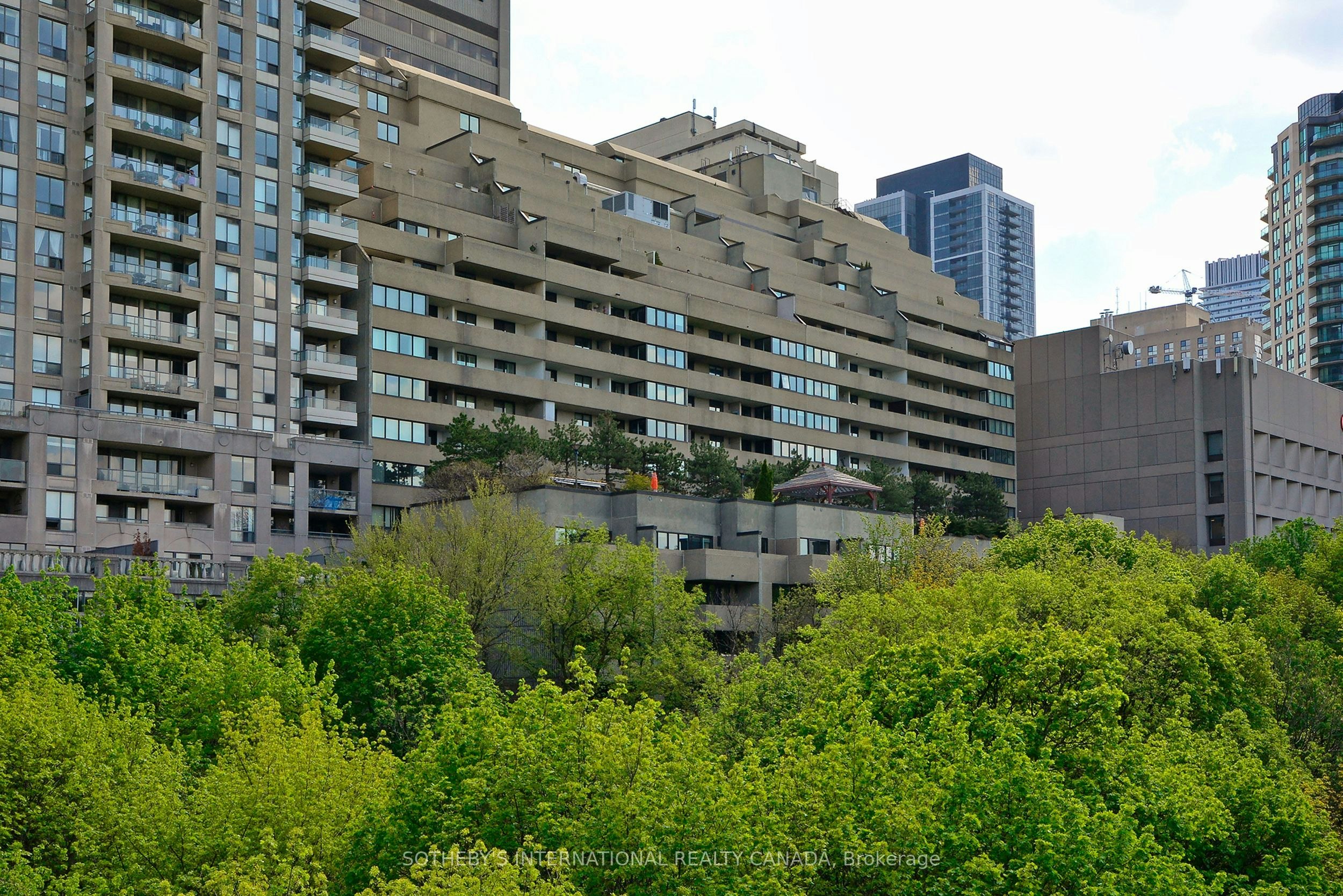 PH6-360 Bloor Street E, Toronto, ON, M4W 3M3