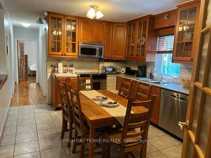 Main Floor-15 Lynnhaven Road, Toronto, ON, M6A 2K7 - 2